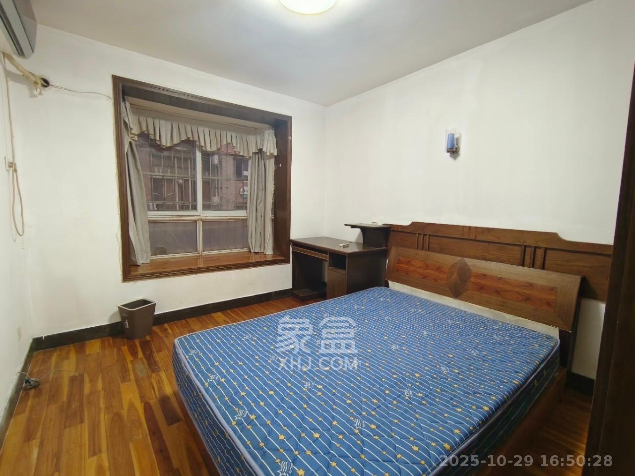 都市春天  3室2厅2卫    2600.0元/月室内图