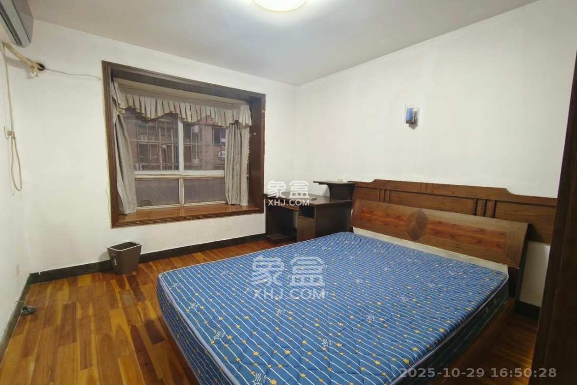 都市春天  3室2厅2卫    2600.0元/月 都市春天  3室2厅2卫    2600.0元/月室内图