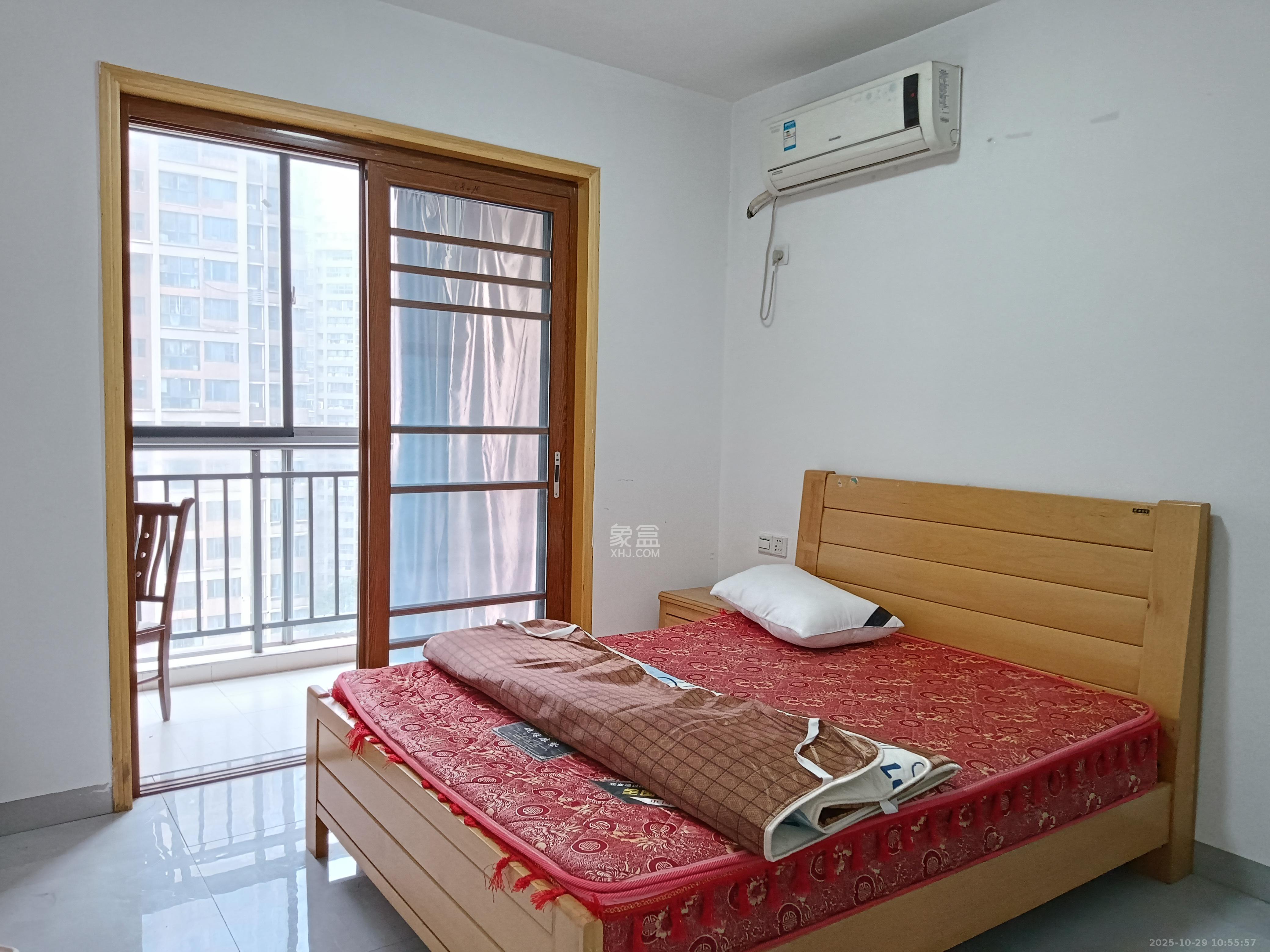 月畔湾  2室2厅1卫    2000.0元/月室内图