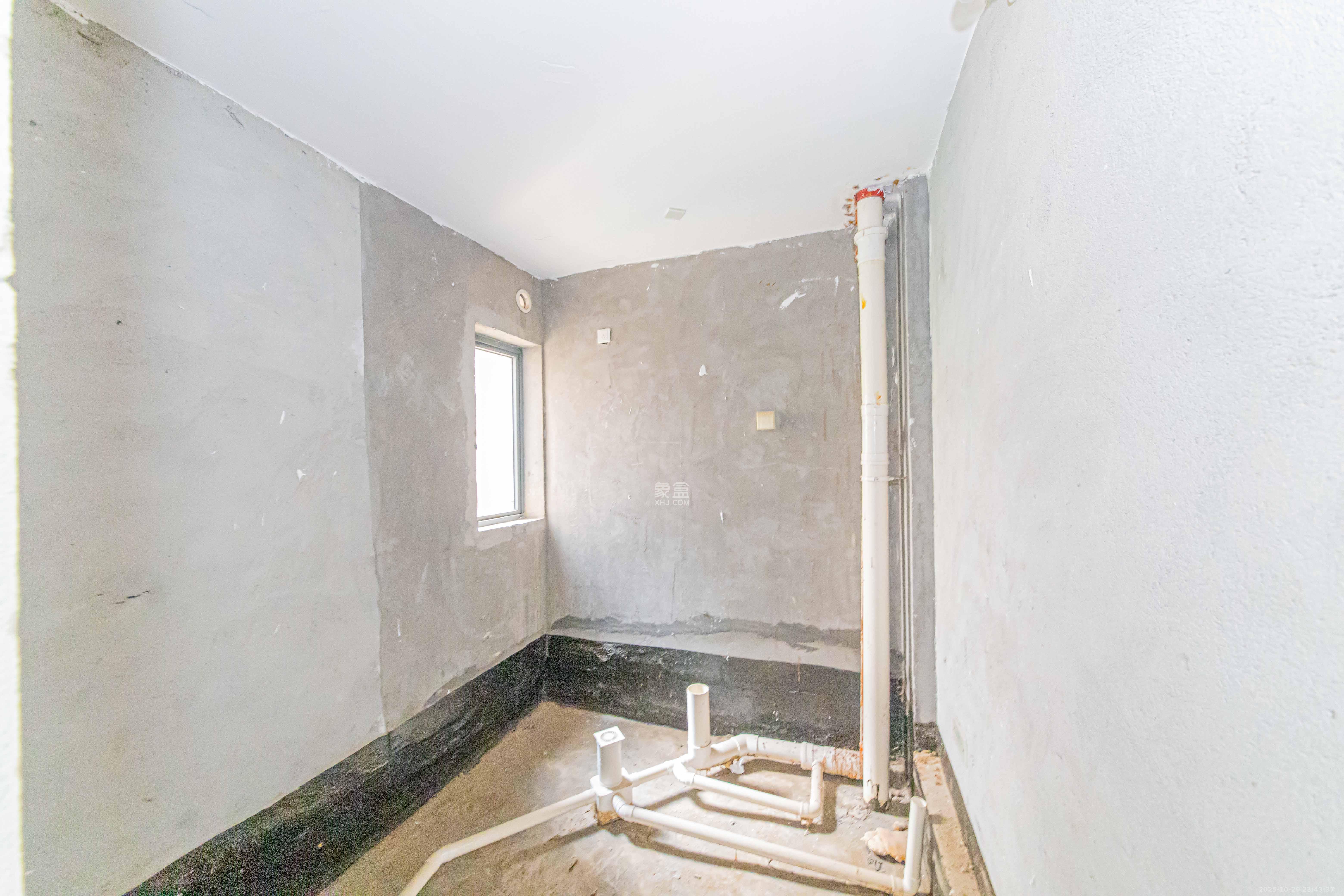 和美星城  4室2厅2卫    110.0万卫生间