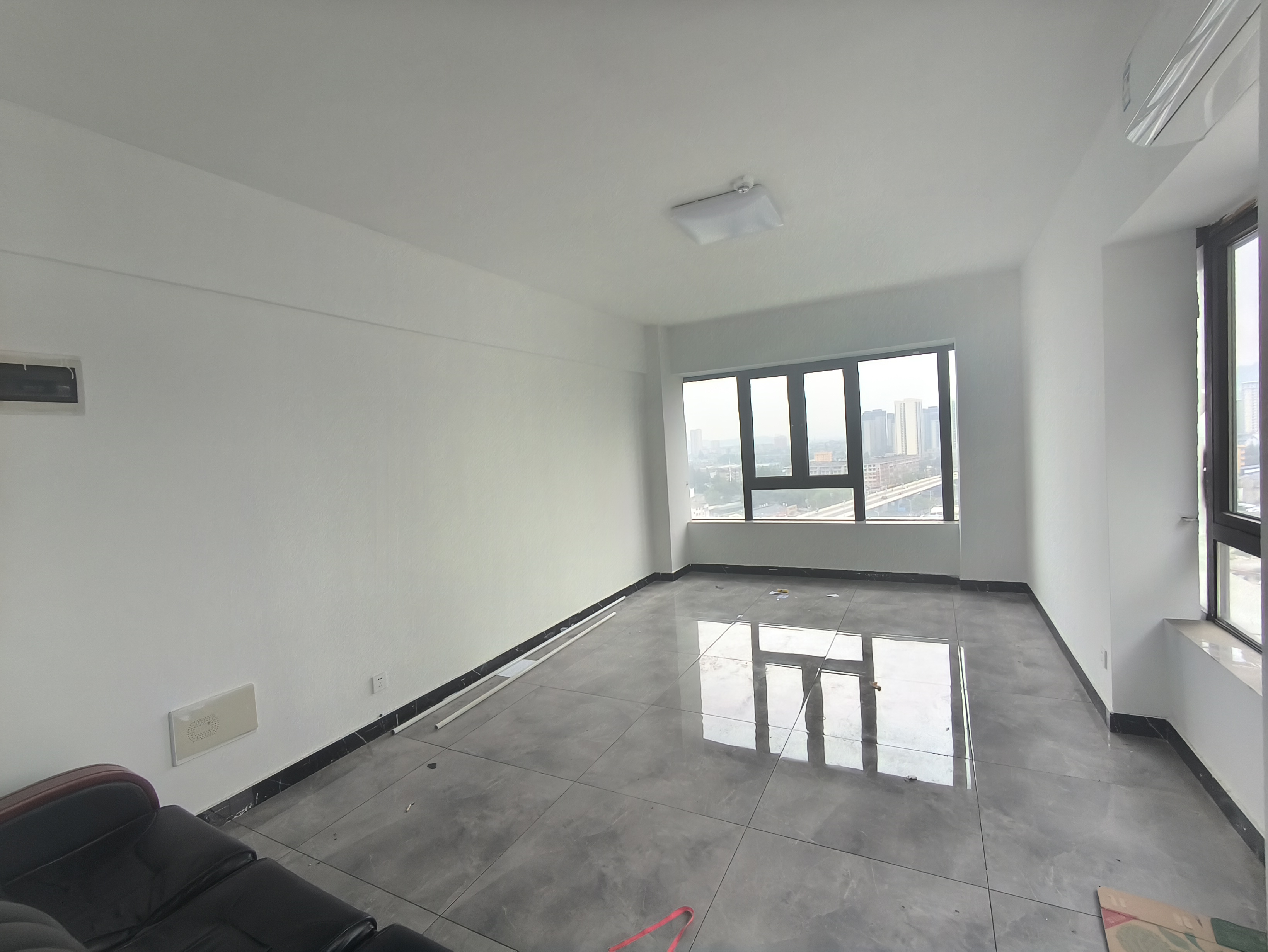 韦斯特城市花园  1室1厅1卫    1000.0元/月 韦斯特城市花园  1室1厅1卫    1000.0元/月室内图