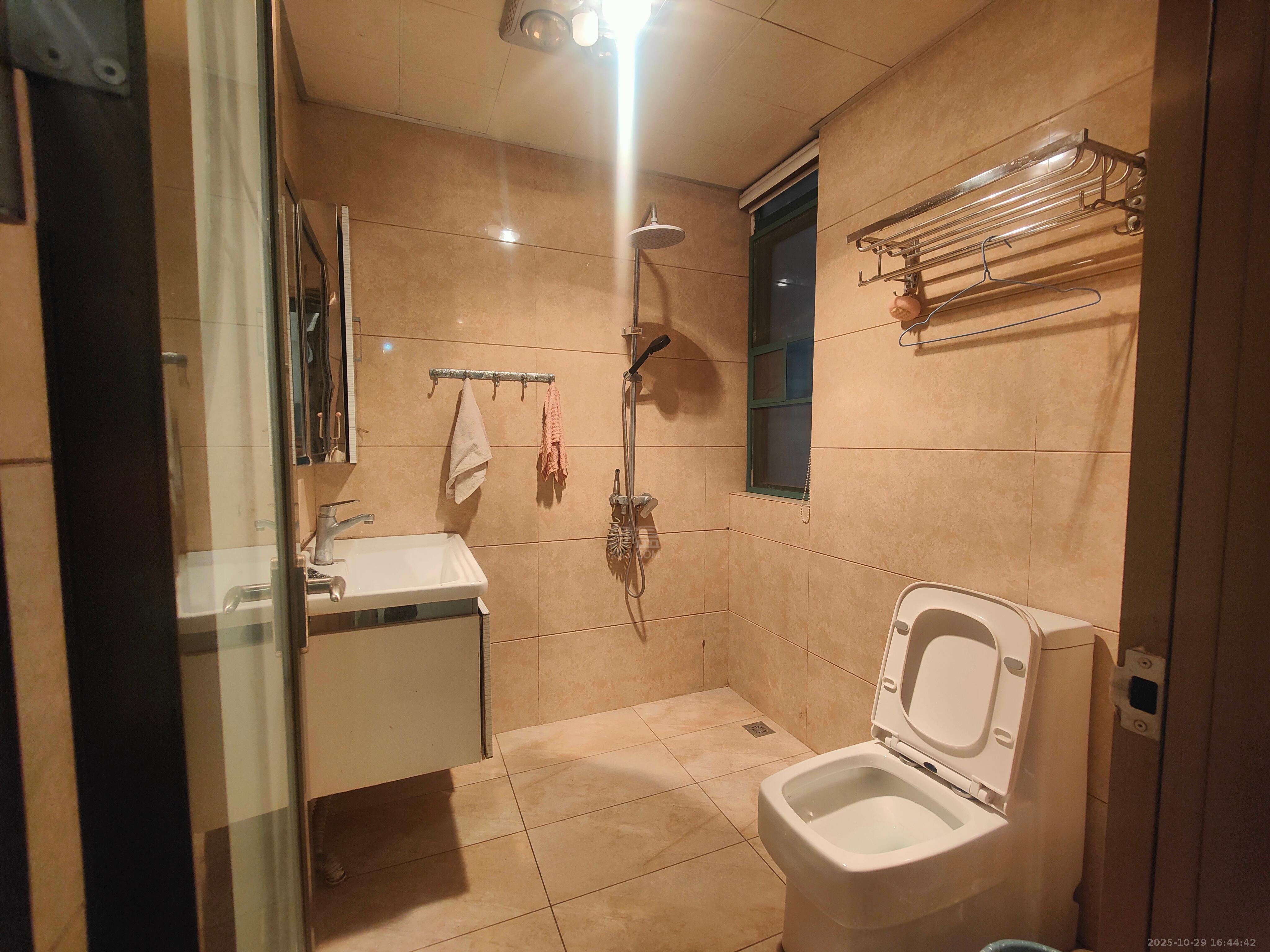 尚格名城香榭丽舍 3室2厅1卫 1400.0元/月 尚格名城香榭丽舍 3室2厅1卫 1400.0元/月室内图