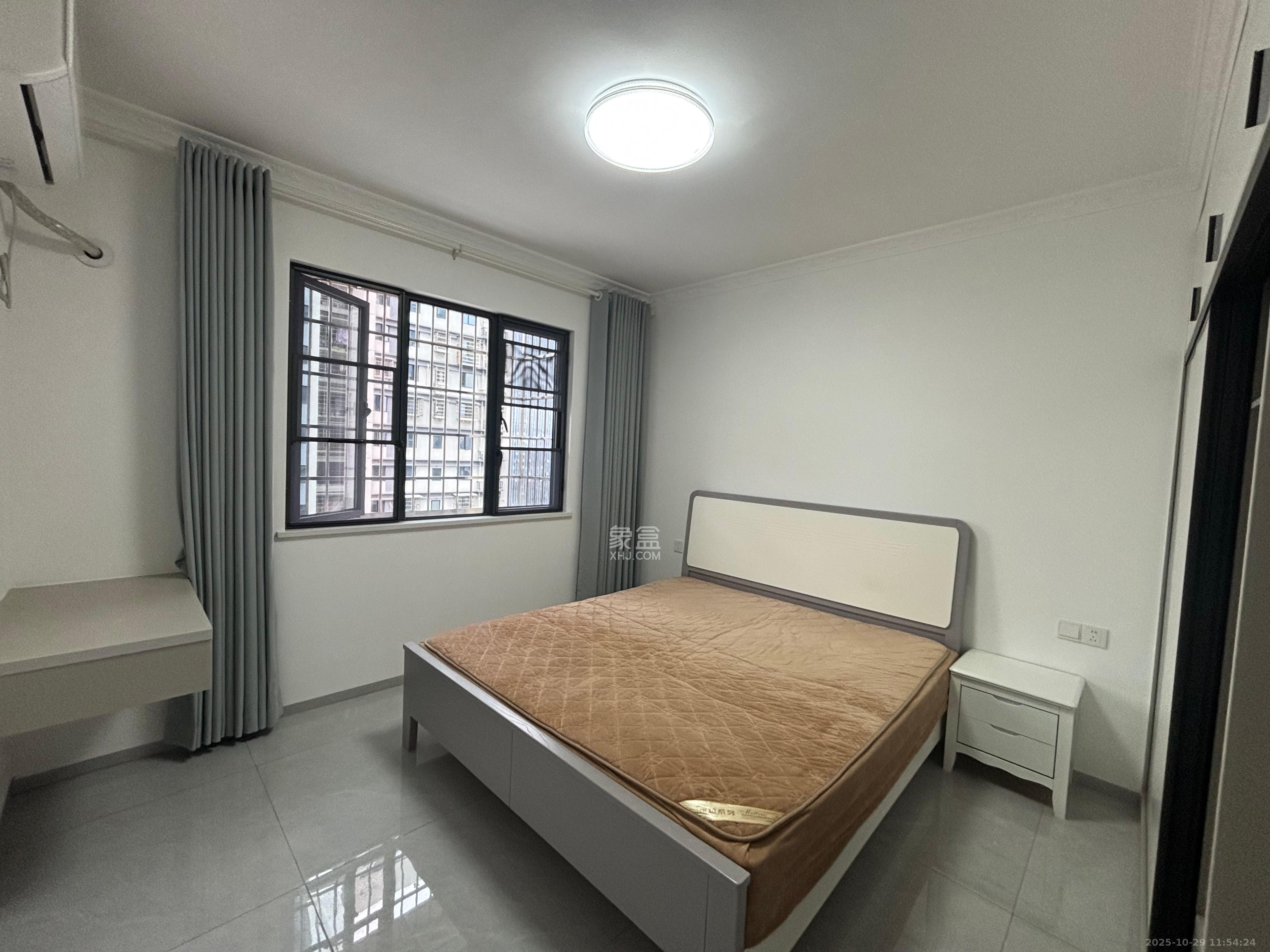 旭日嘉苑  3室2厅2卫    3400.0元/月室内图