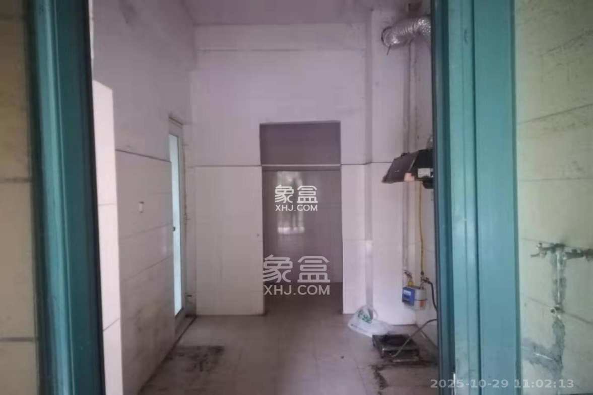 恒大城 3室2厅2卫 2700.0元/月 恒大城 3室2厅2卫 2700.0元/月室内图