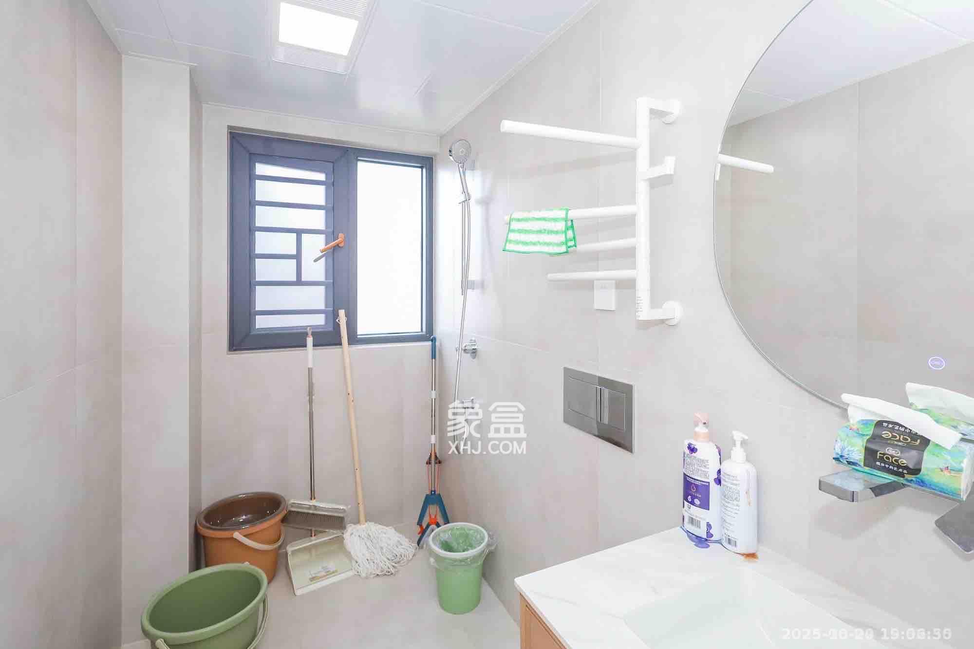 八方小区C区  4室2厅2卫    8500.0元/月 八方小区C区  4室2厅2卫    8500.0元/月室内图