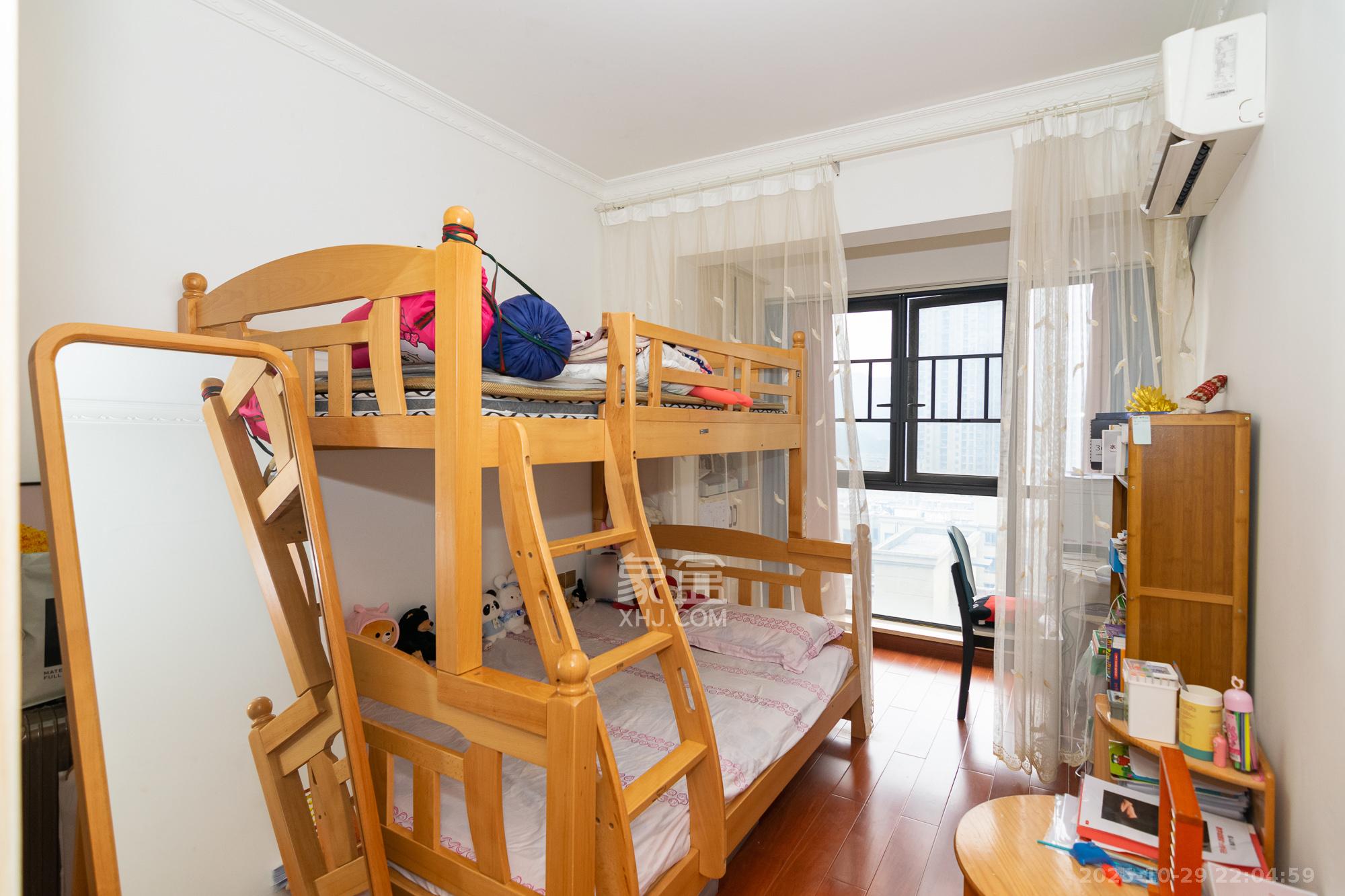 澳海澜庭 3室2厅1卫 85.0万 澳海澜庭 3室2厅1卫 85.0万卧室