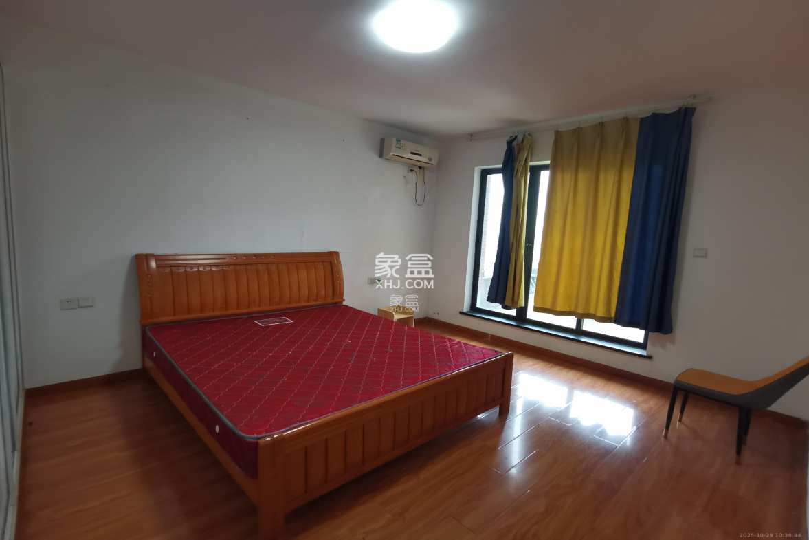 三一街区  3室2厅1卫    1800.0元/月 三一街区  3室2厅1卫    1800.0元/月室内图