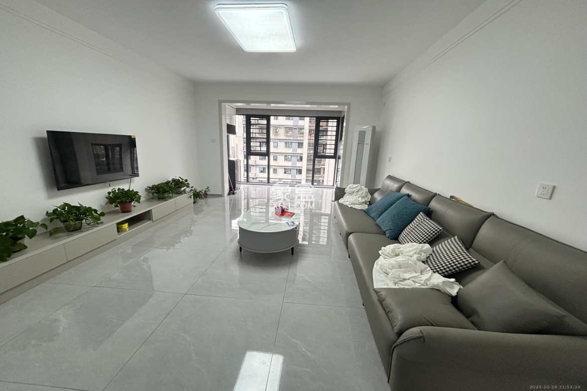 旭日嘉苑  3室2厅2卫    3400.0元/月 旭日嘉苑  3室2厅2卫    3400.0元/月室内图