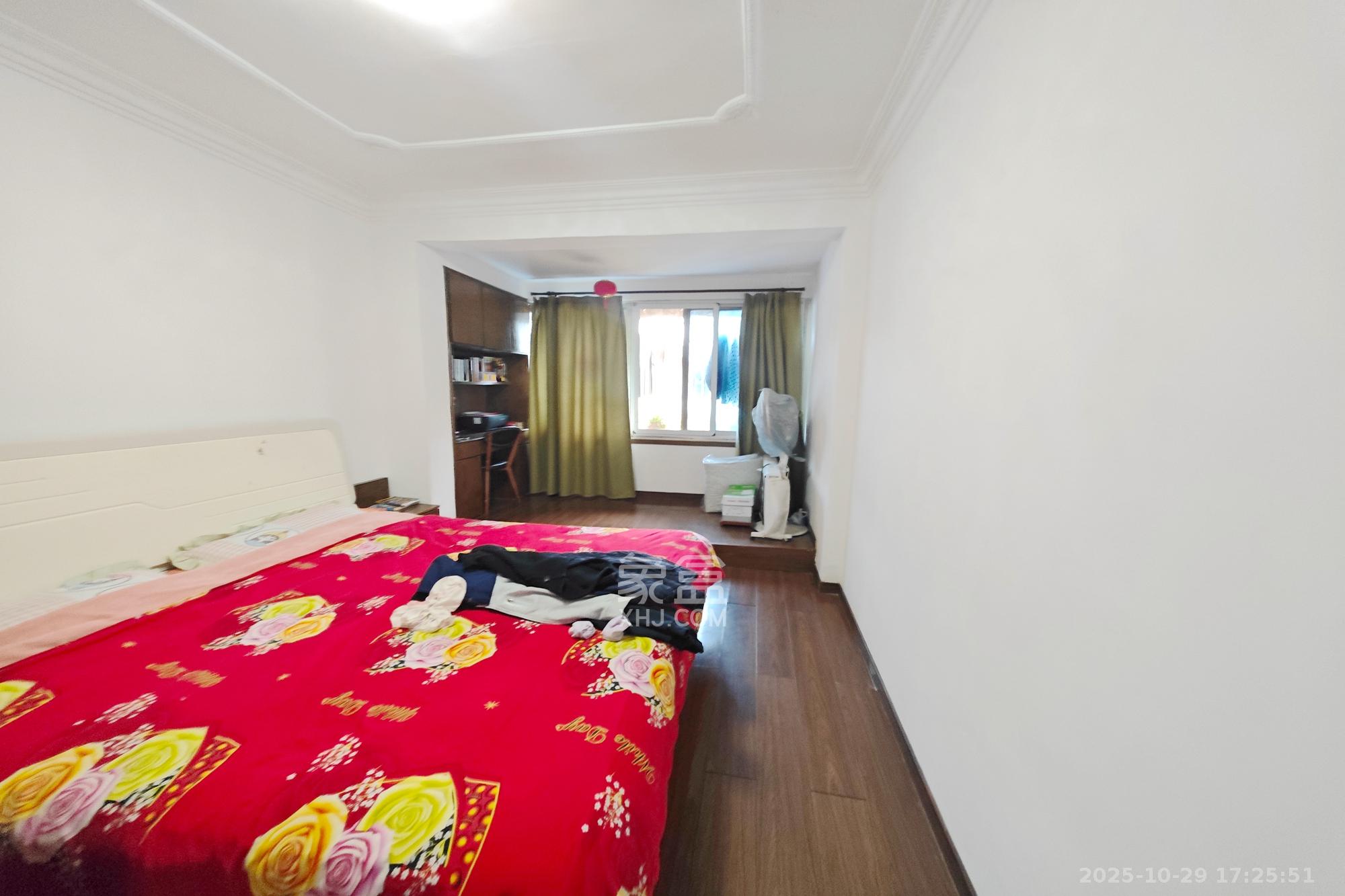 四达花苑  2室1厅1卫    41.8万卧室