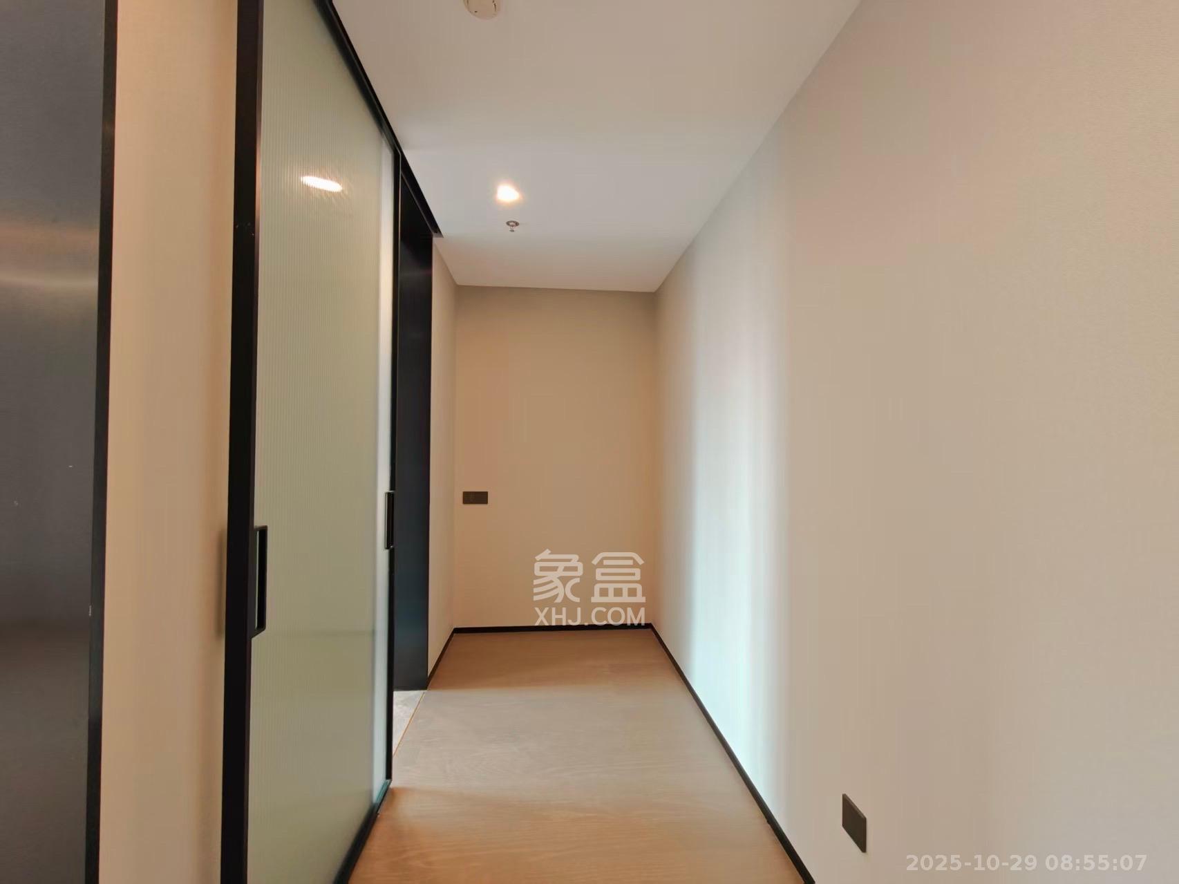 旭辉铂悦湘江  1室0厅0卫    13000.0元/月室内图