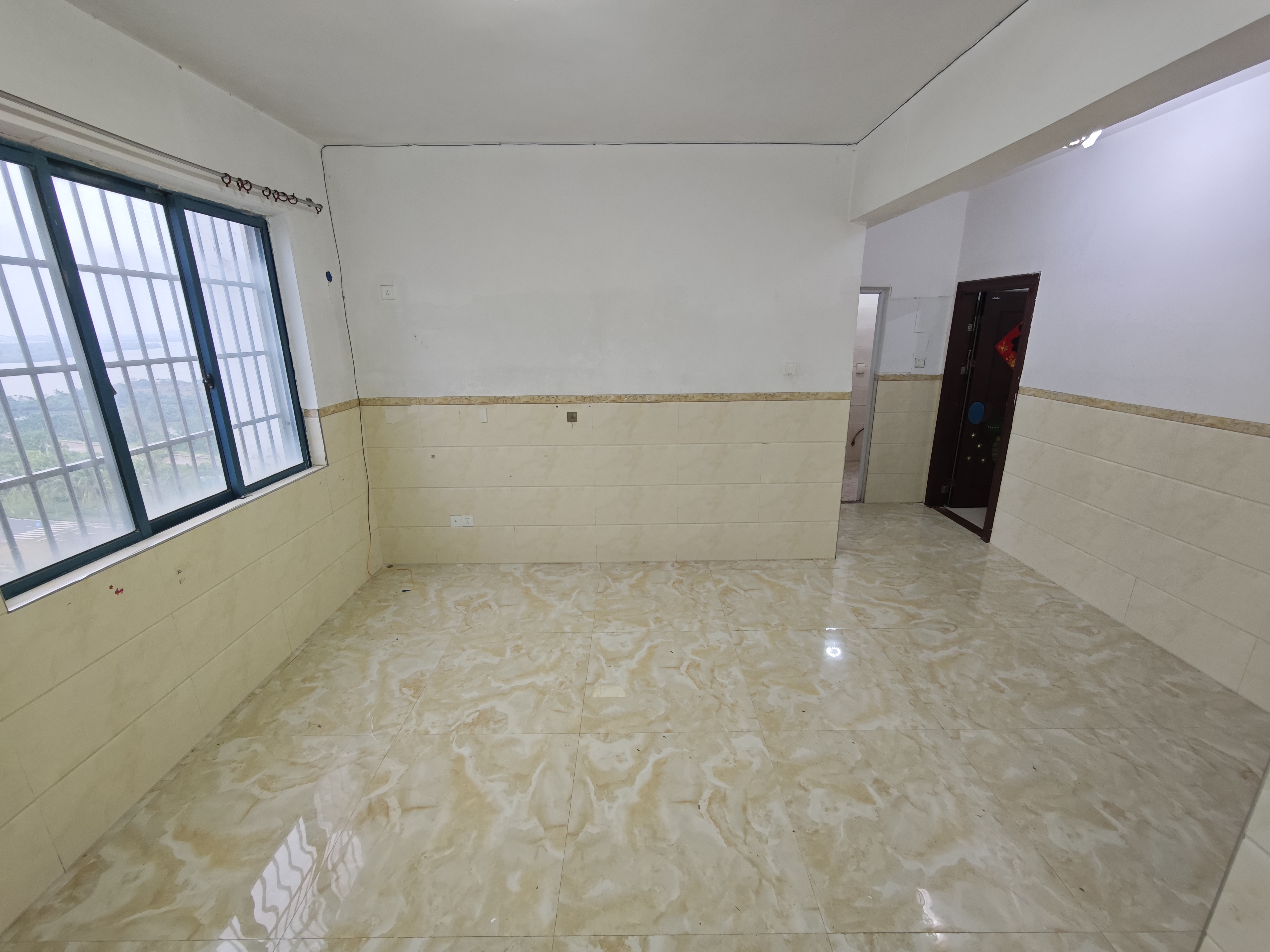 滨江新城  2室1厅1卫    1500.0元/月室内图