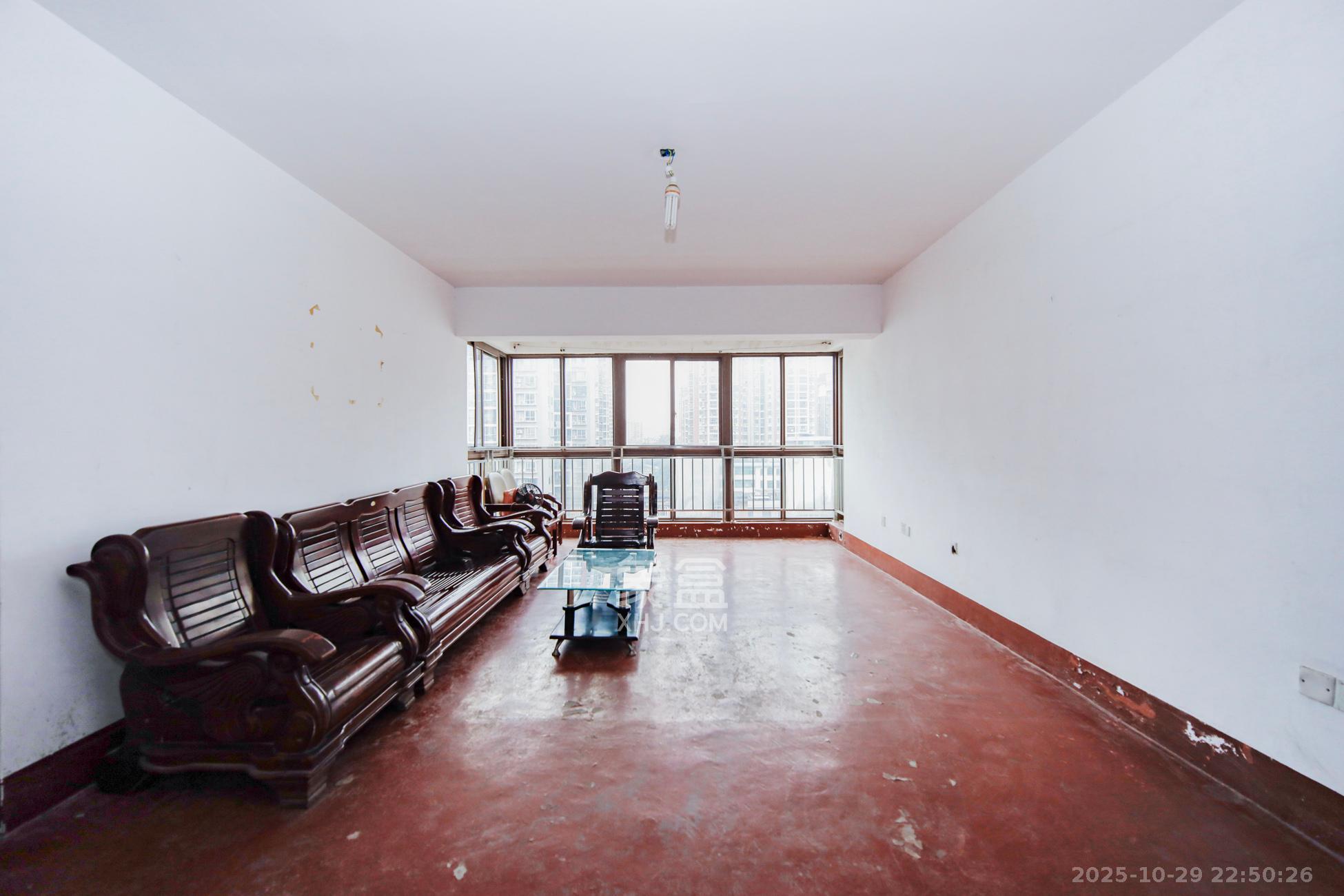 鑫天山水洲城  3室2厅2卫    120.0万