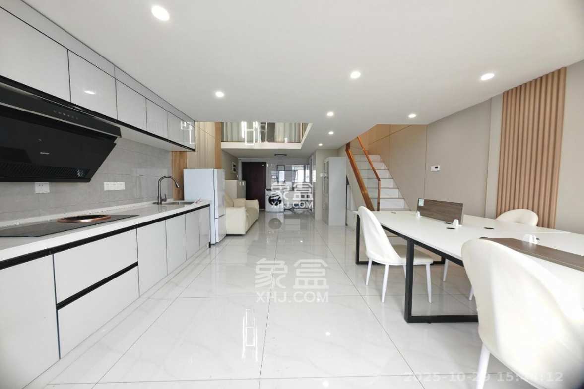 京武浪琴山三期(京武中心) 2室1厅1卫 3200.0元/月 京武浪琴山三期(京武中心) 2室1厅1卫 3200.0元/月室内图