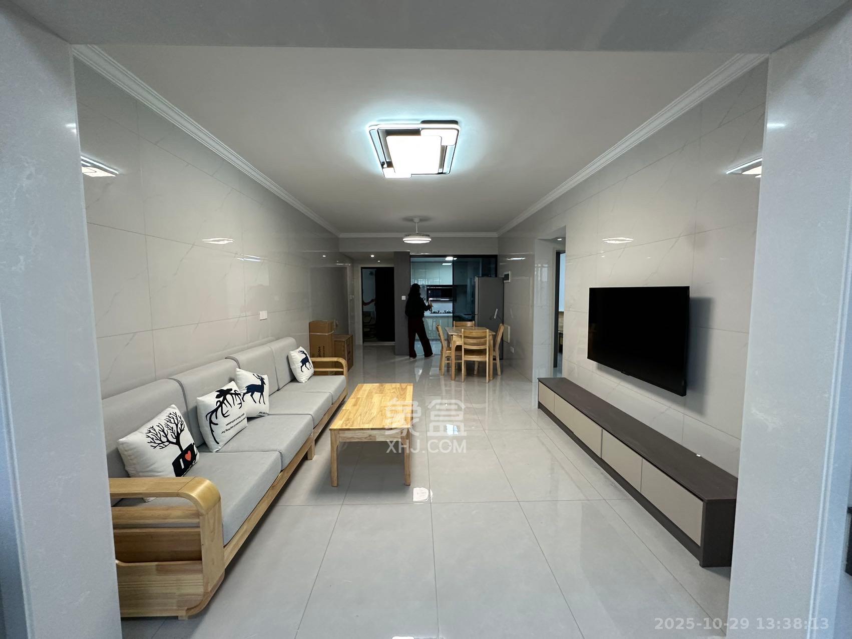 和景家园二期  2室2厅1卫    1900.0元/月 和景家园二期  2室2厅1卫    1900.0元/月室内图