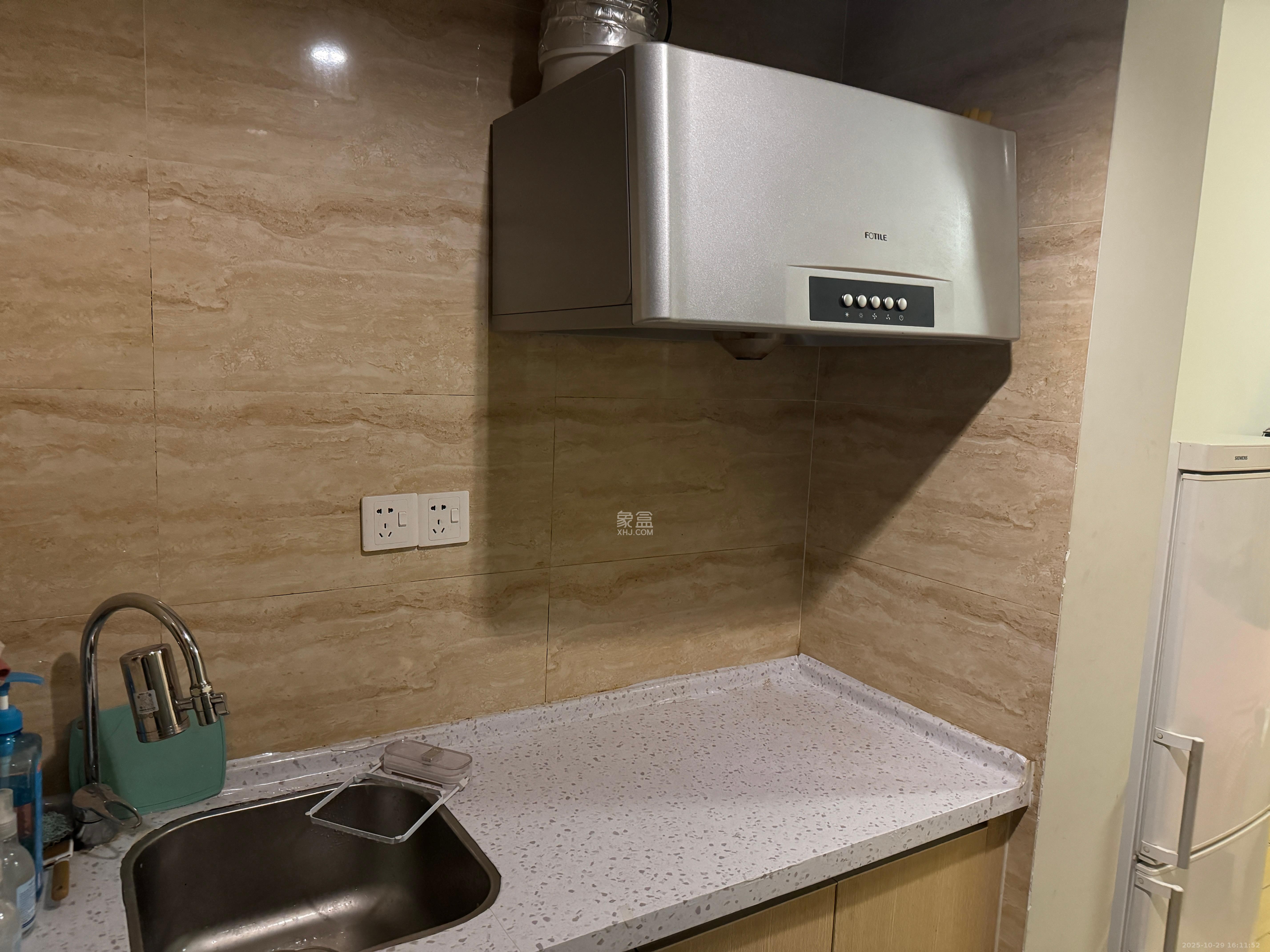 万科金域华府一期  1室1厅1卫    1200.0元/月室内图