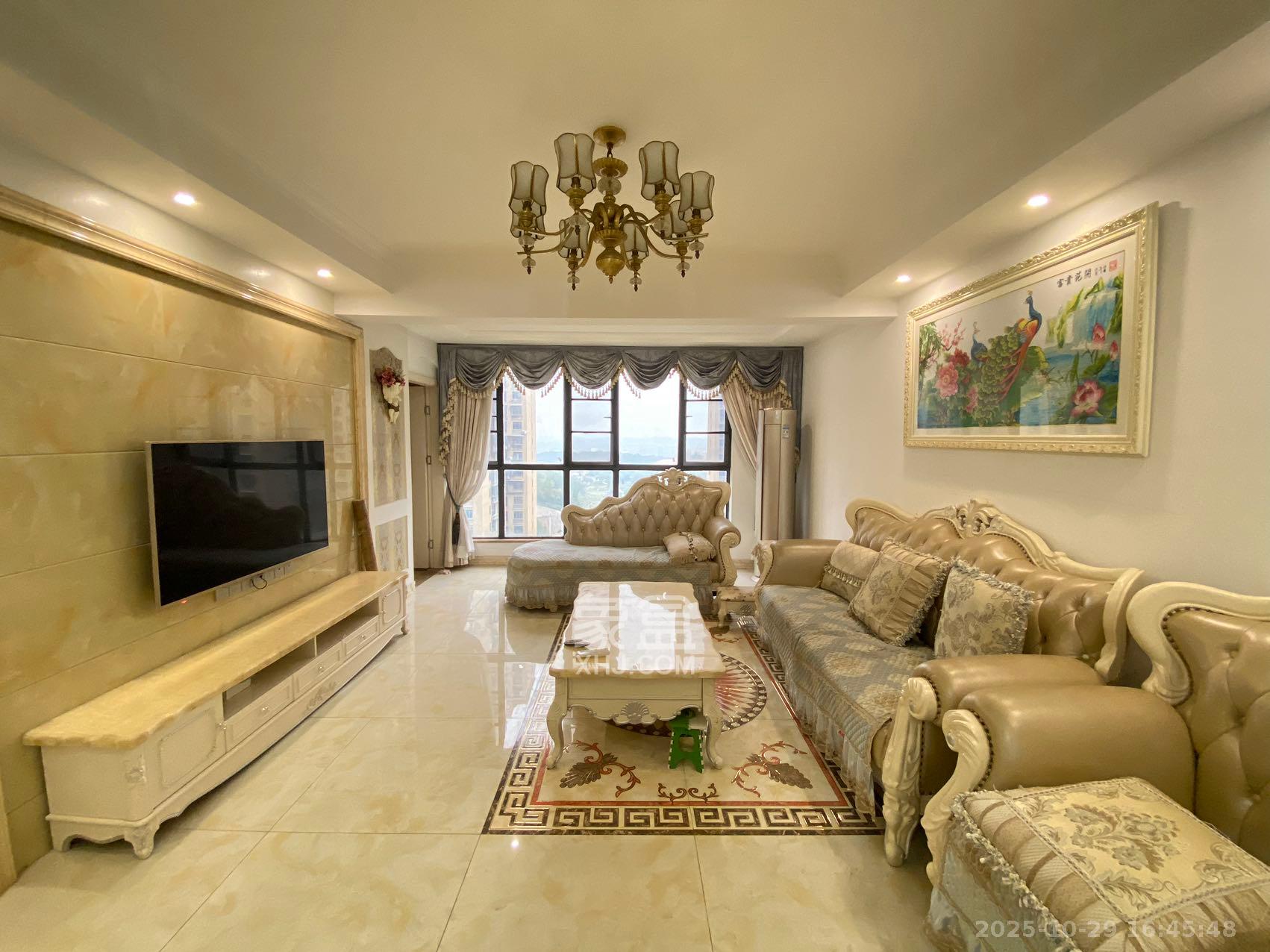 悦湖山  4室2厅2卫    3000.0元/月