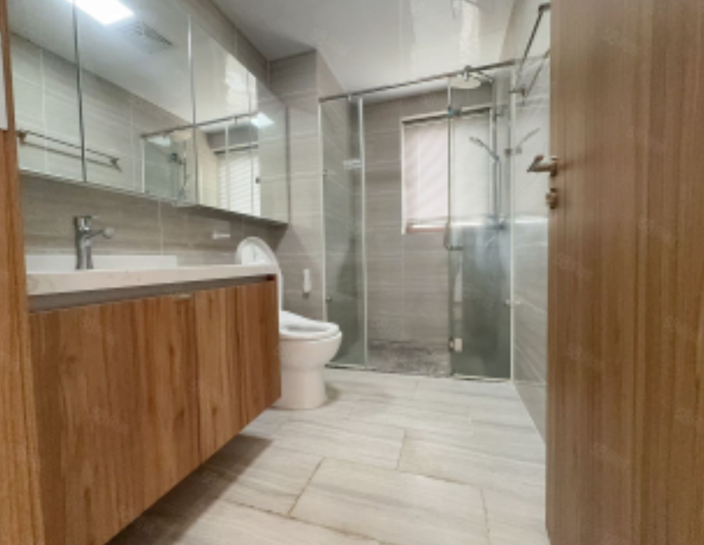 海航豪庭南苑  3室2厅2卫    5500.0元/月室内图