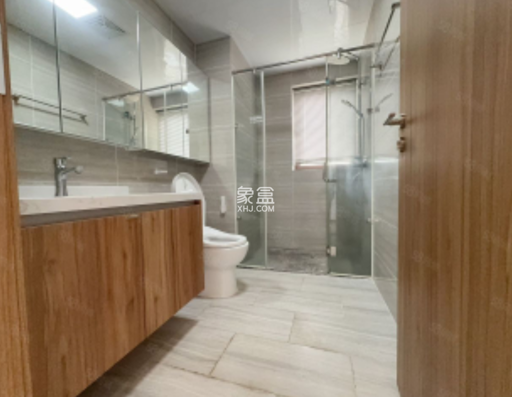 海航豪庭南苑  3室2厅2卫    5500.0元/月 海航豪庭南苑  3室2厅2卫    5500.0元/月室内图