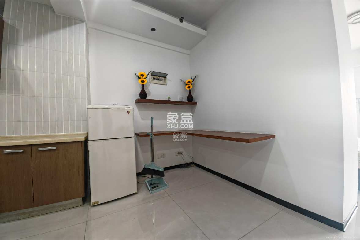 通华天都 1室1厅1卫 1700.0元/月 通华天都 1室1厅1卫 1700.0元/月室内图