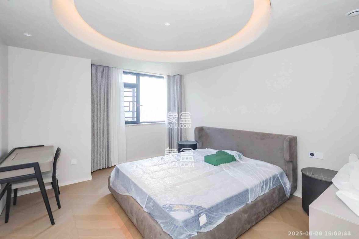 八方小区C区  4室2厅2卫    8500.0元/月 八方小区C区  4室2厅2卫    8500.0元/月室内图