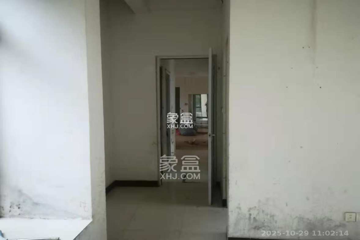 恒大城 3室2厅2卫 2700.0元/月 恒大城 3室2厅2卫 2700.0元/月室内图