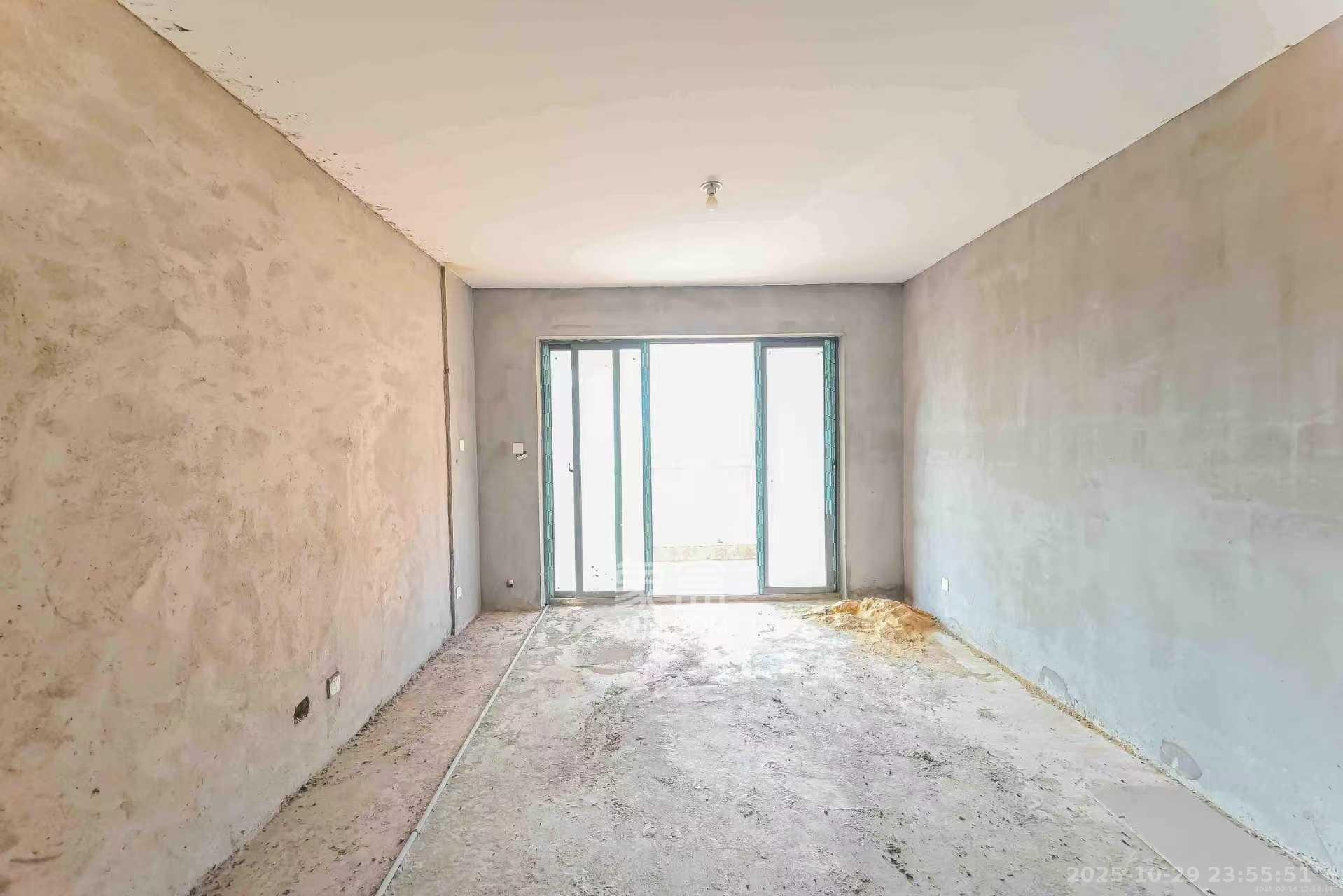 阳光城尚东湾蓝莓苑  3室2厅1卫    1500.0元/月 阳光城尚东湾蓝莓苑  3室2厅1卫    1500.0元/月室内图