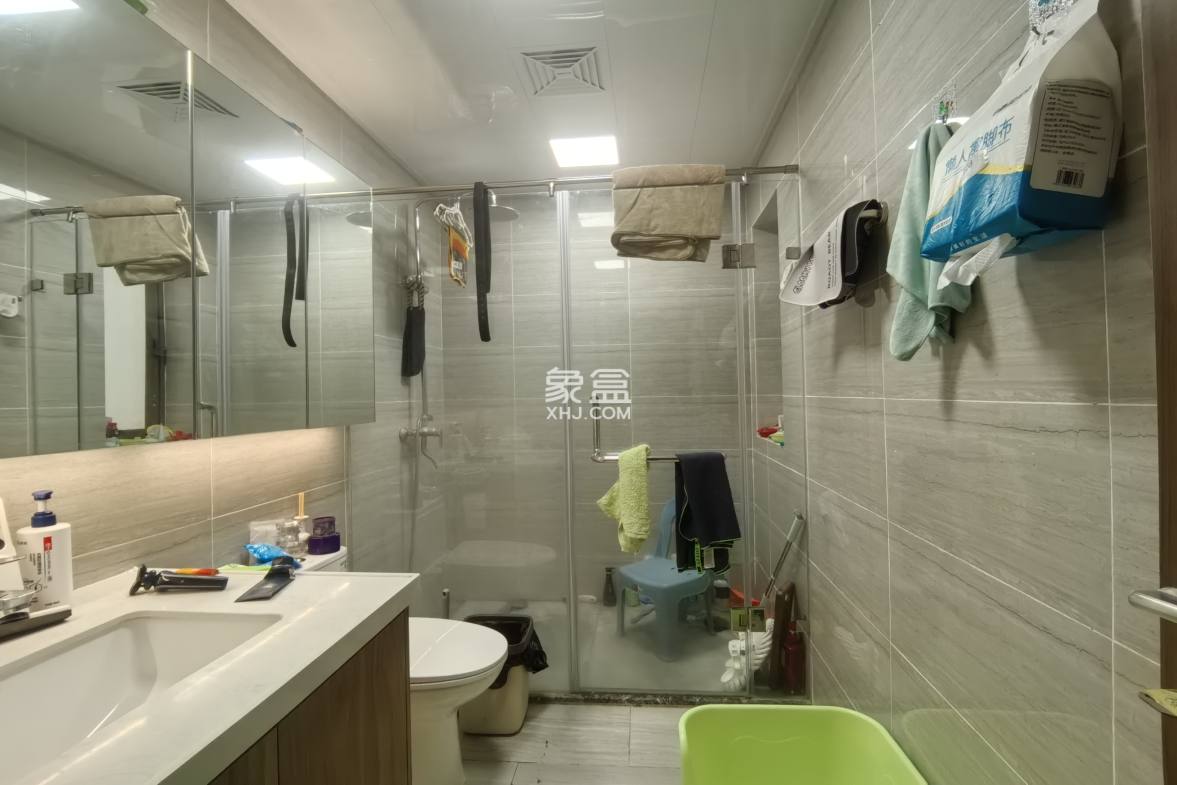 海航豪庭南苑  3室2厅2卫    4200.0元/月 海航豪庭南苑  3室2厅2卫    4200.0元/月室内图