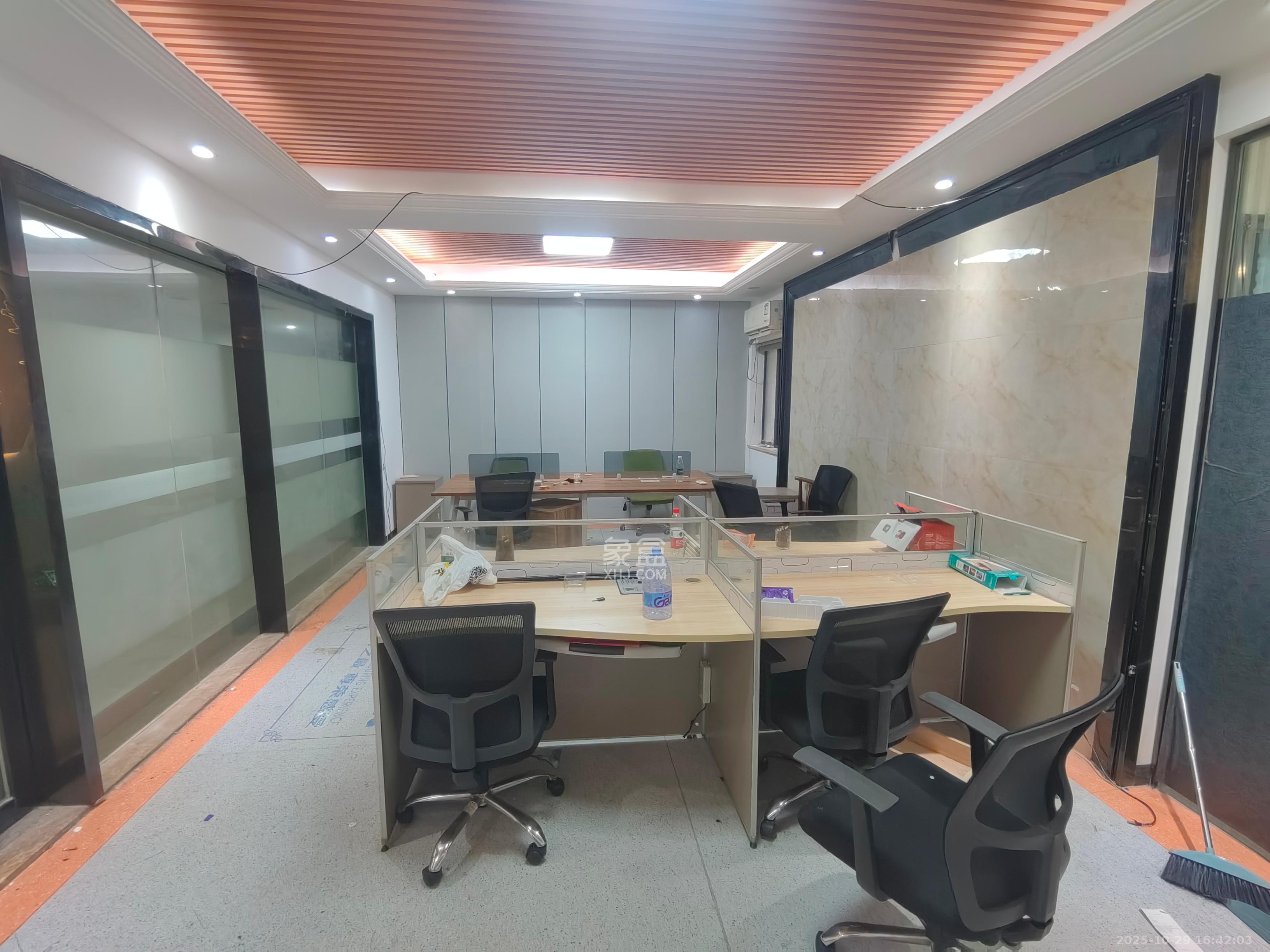 建安新商汇  1室1厅1卫    3500.0元/月 建安新商汇  1室1厅1卫    3500.0元/月室内图