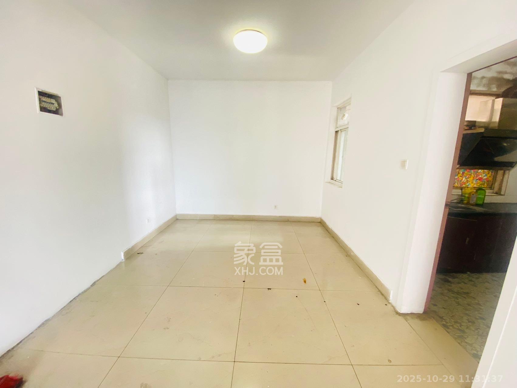 智邦家园  3室1厅1卫    3200.0元/月室内图