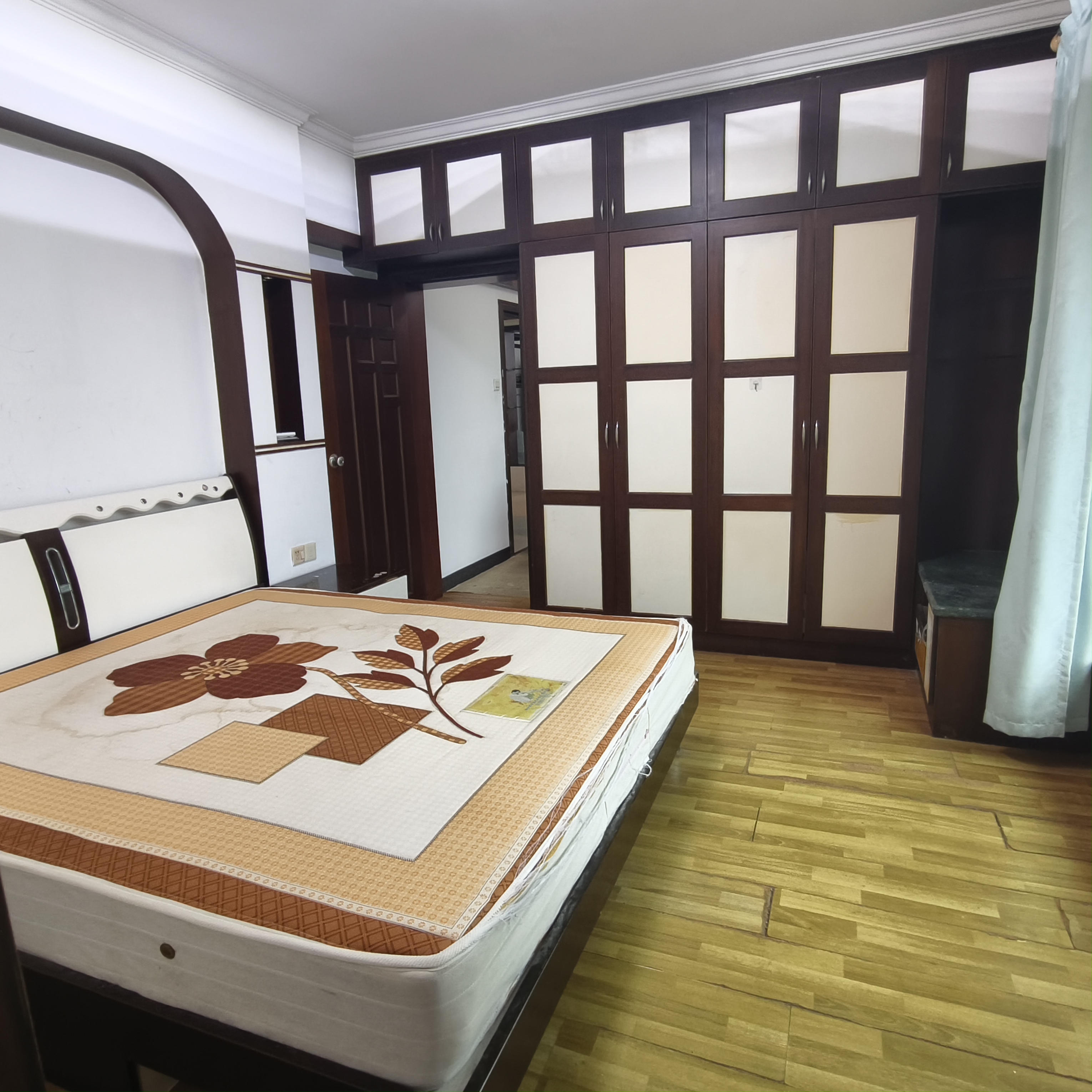 美舍苑  3室2厅2卫    2200.0元/月室内图