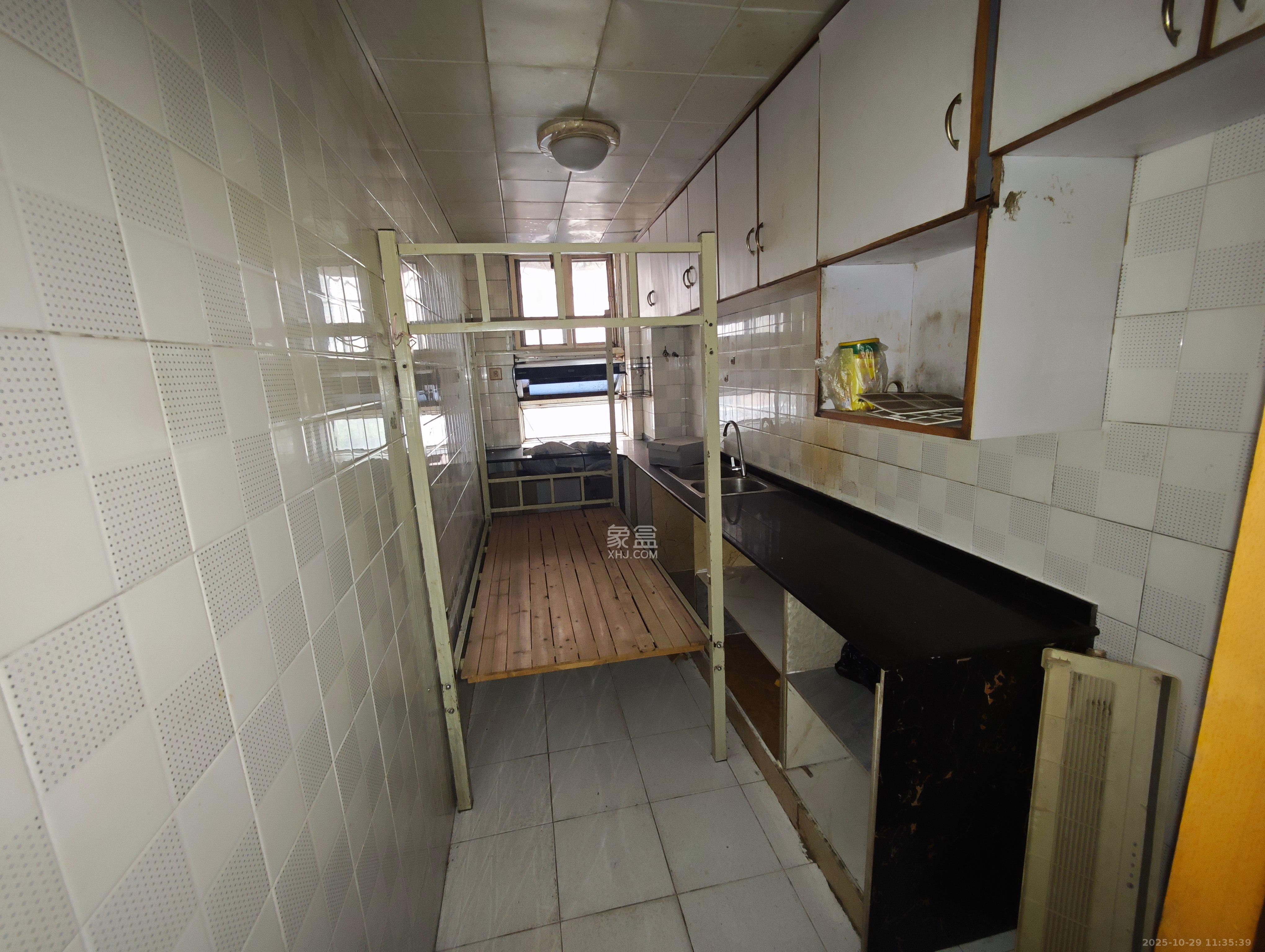 戥子桥散盘 4室1厅2卫 1800.0元/月 戥子桥散盘 4室1厅2卫 1800.0元/月室内图