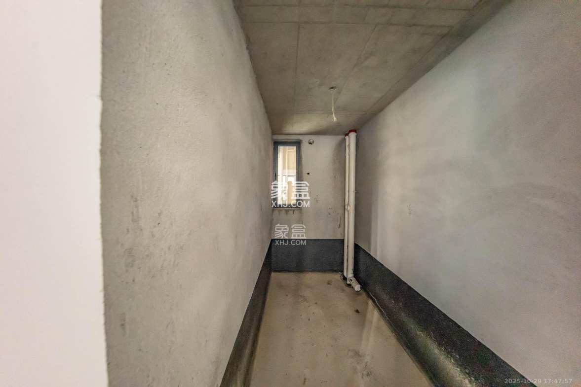 建投象山国际 4室2厅3卫 155.0万 建投象山国际 4室2厅3卫 155.0万卫生间