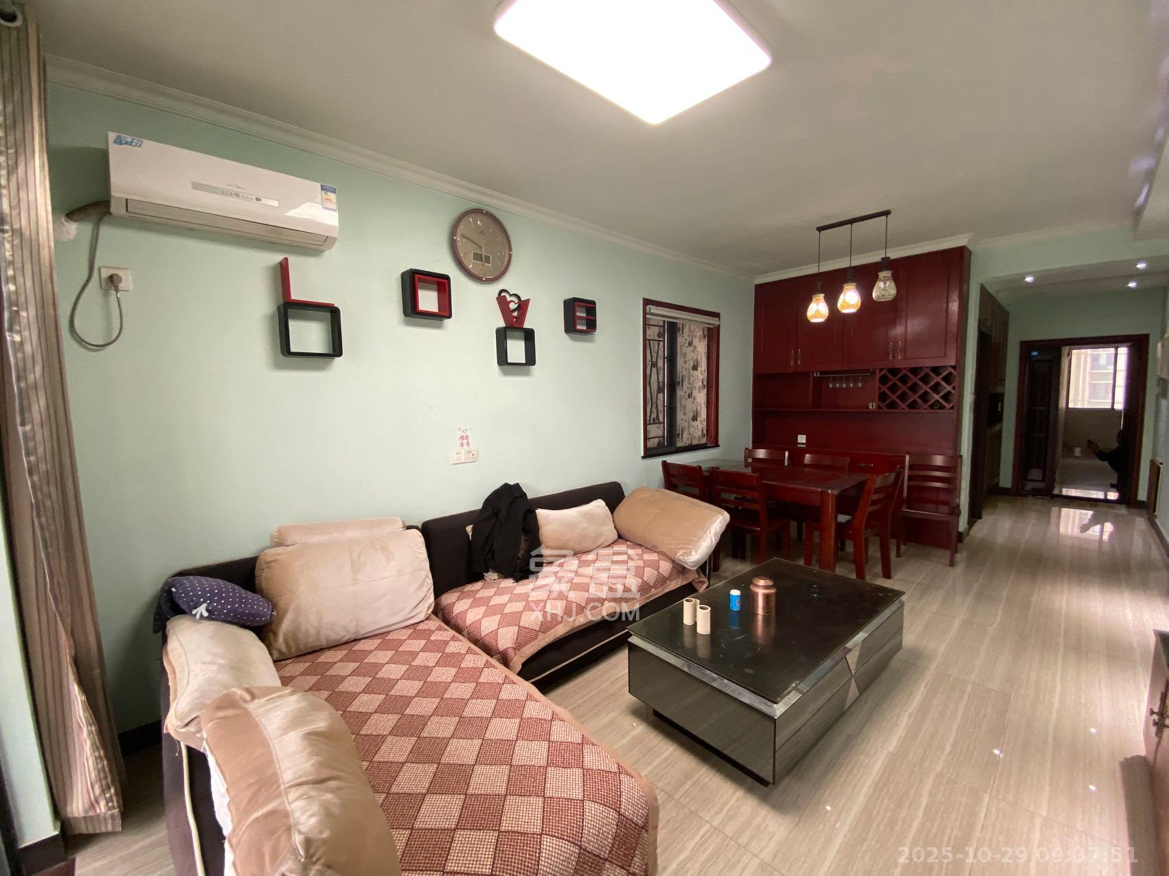 鸿基橄榄君庭  2室2厅1卫    2100.0元/月 鸿基橄榄君庭  2室2厅1卫    2100.0元/月室内图