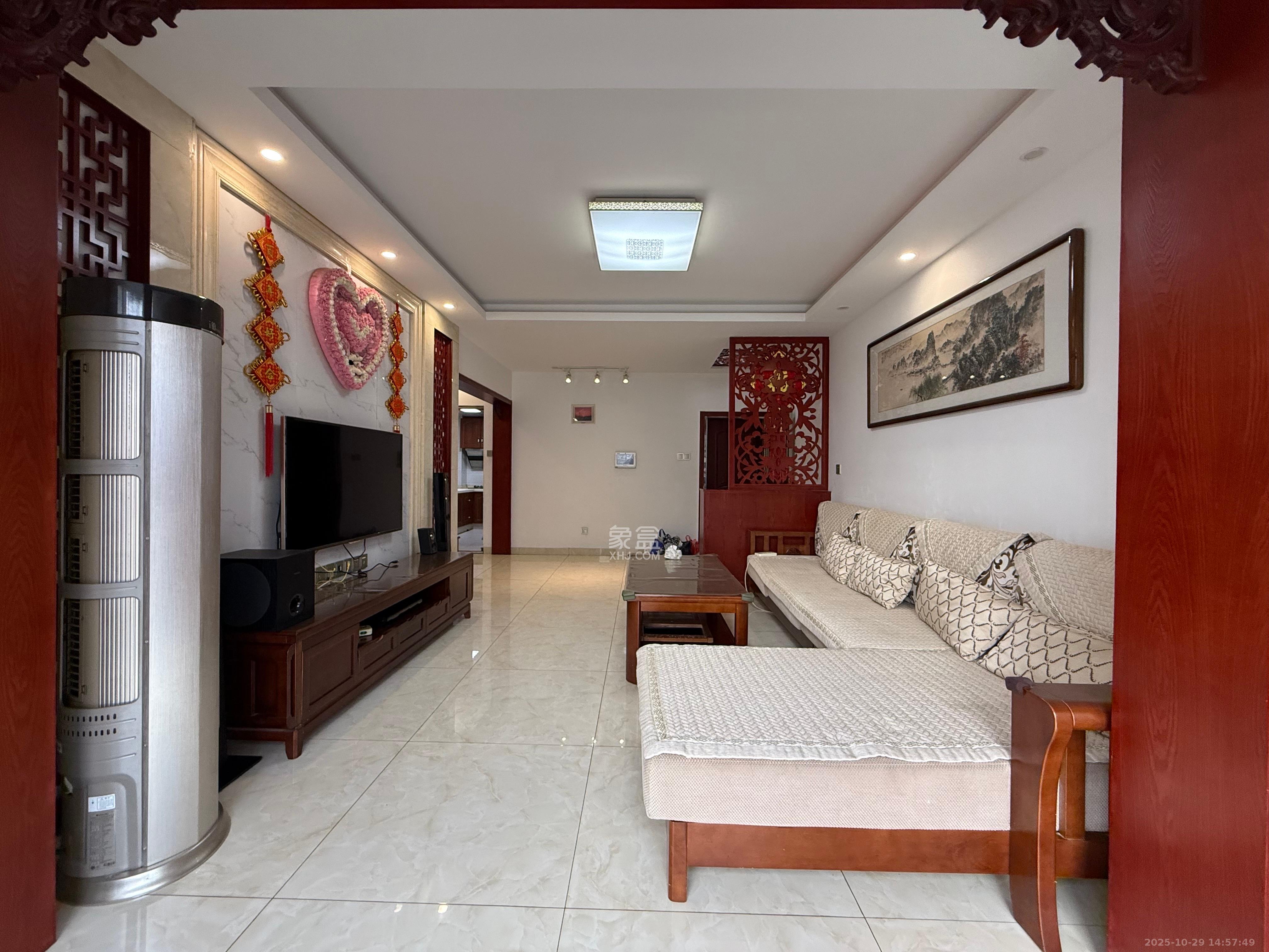 凯轩云顶  2室2厅1卫    2400.0元/月室内图