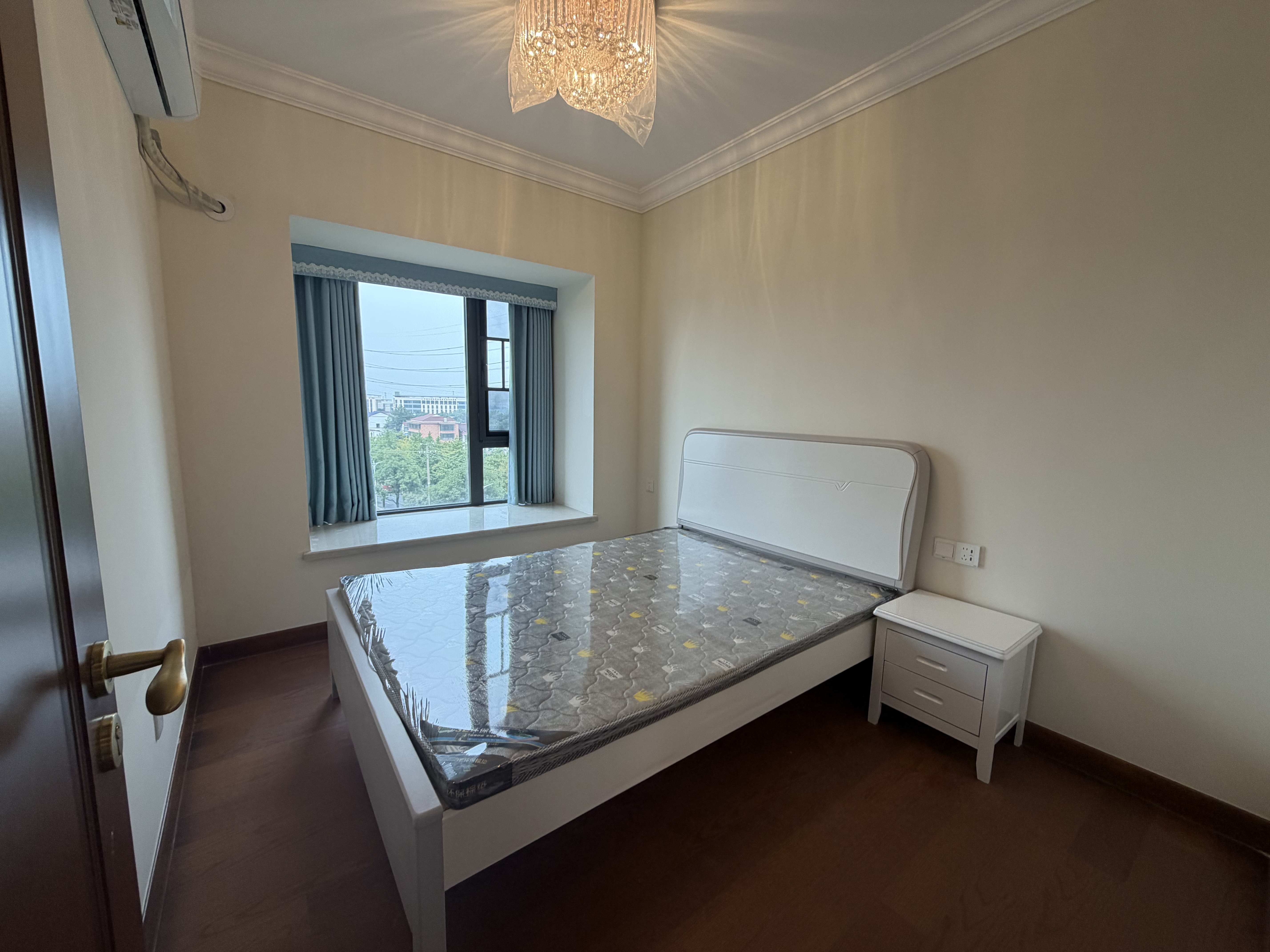 恒大名都  1室3厅2卫    2000.0元/月 恒大名都  1室3厅2卫    2000.0元/月室内图