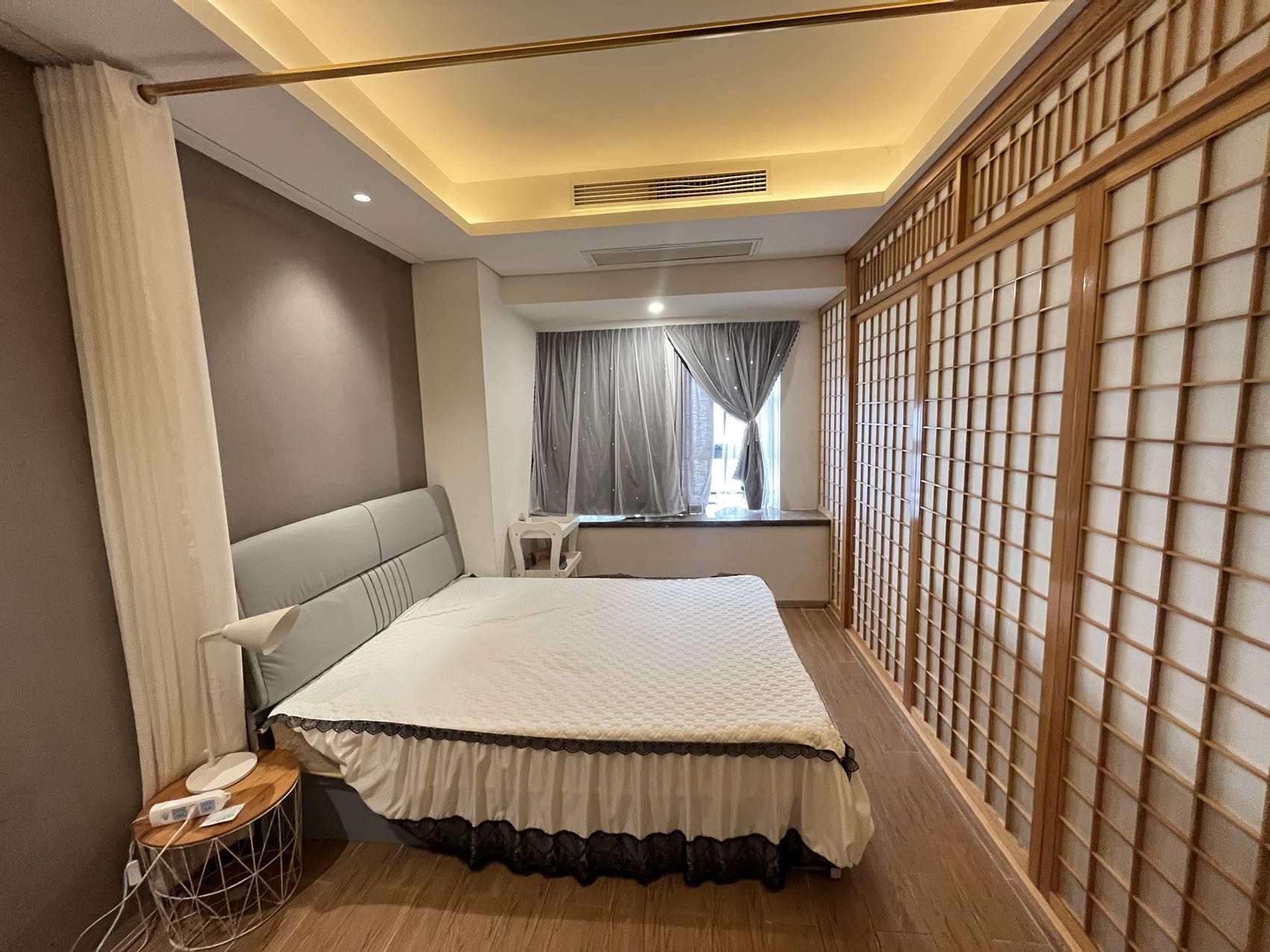 海航豪庭南苑  1室1厅1卫    2800.0元/月室内图