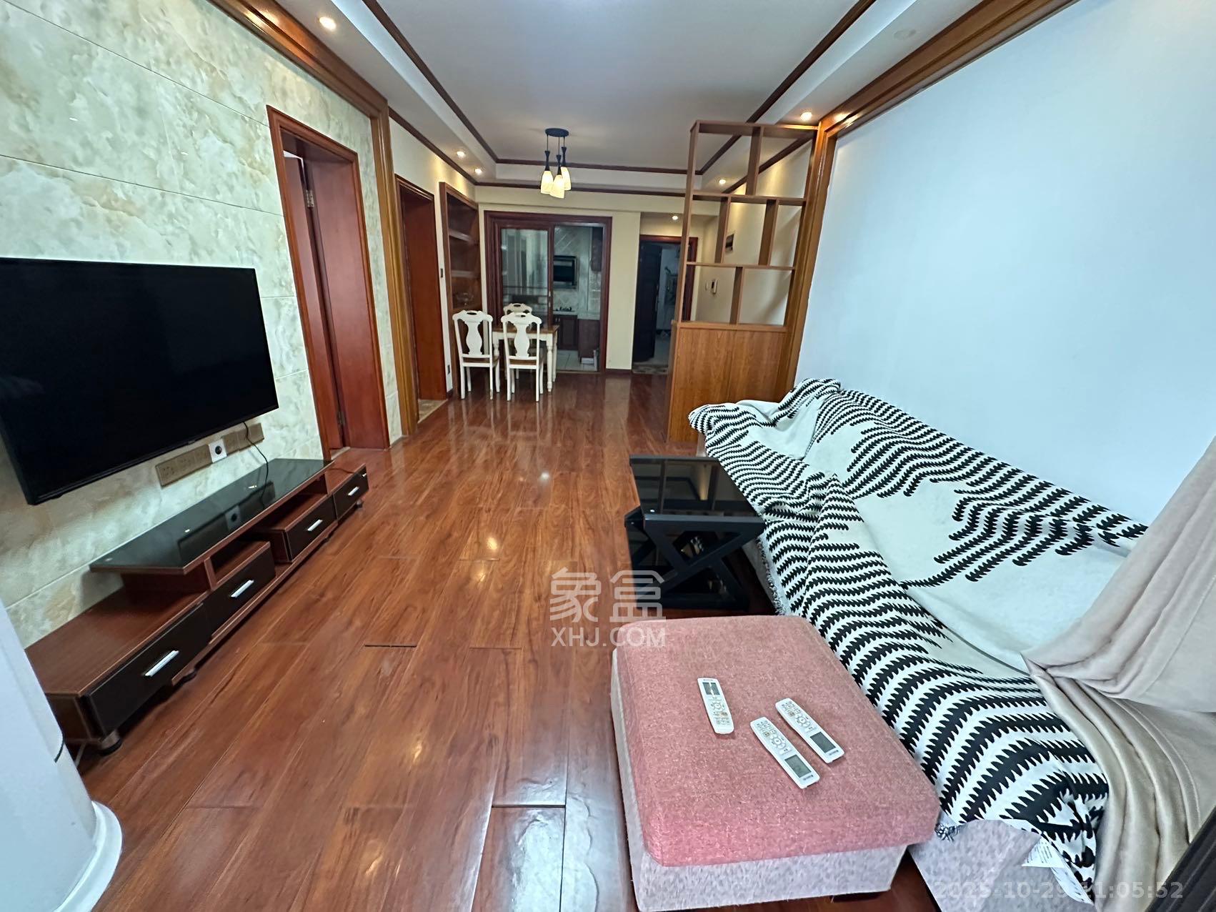 钰龙天下二期（钰龙佳园）  1室2厅1卫    2200.0元/月室内图