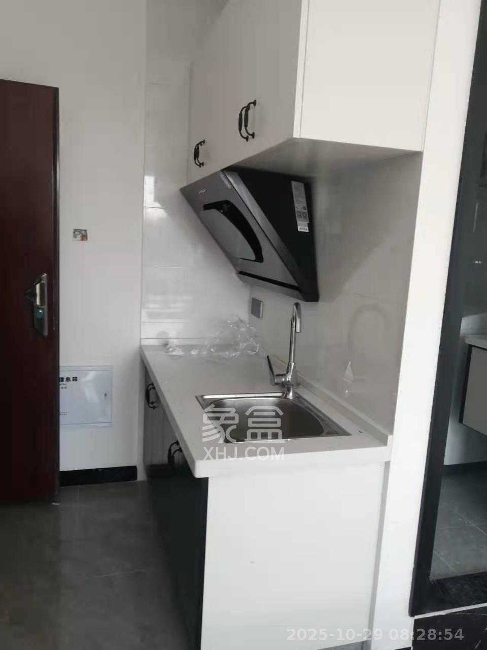 阿舍南2号（花之林大厦）  1室1厅1卫    1000.0元/月