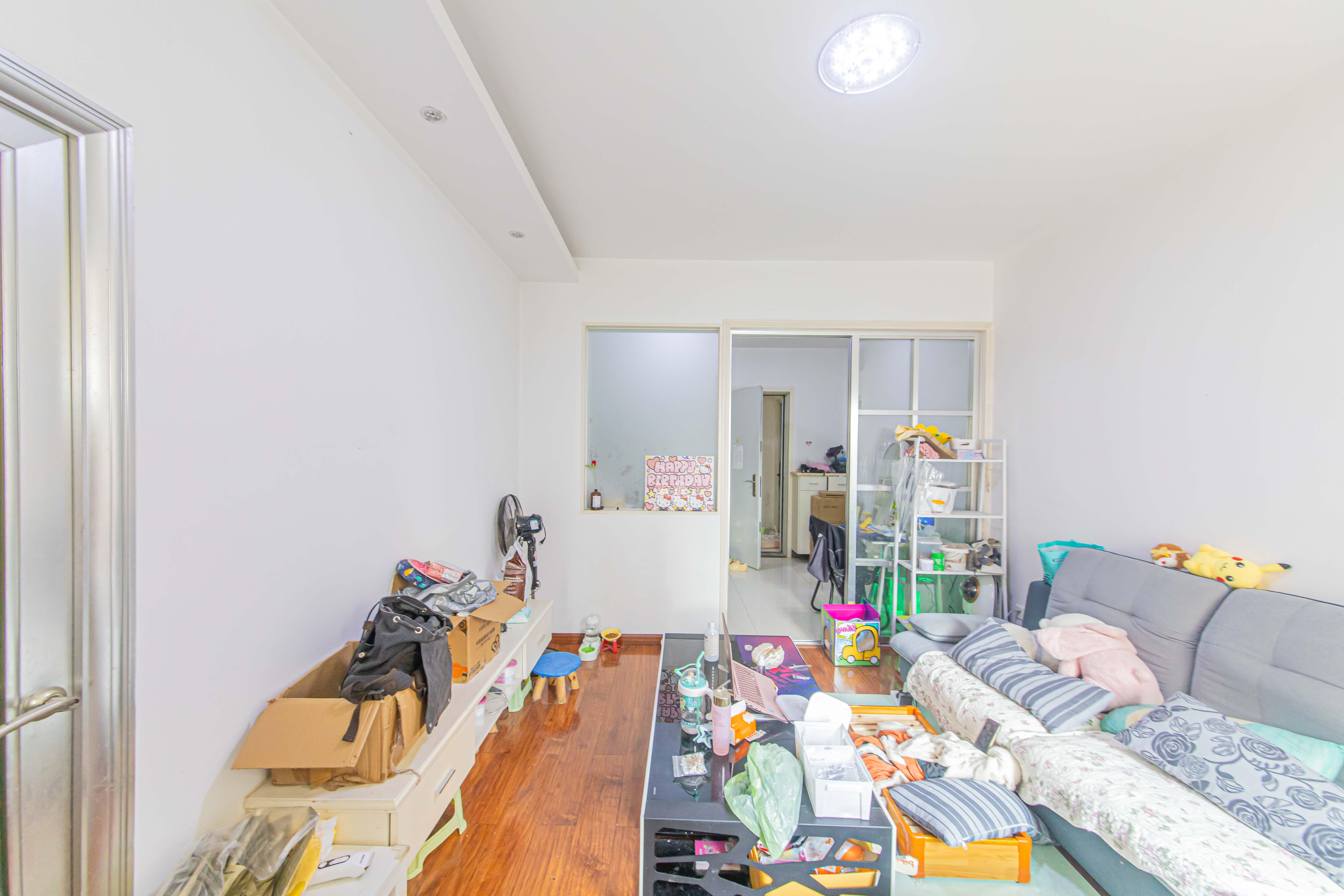 怡海星城 1室1厅1卫 29.0万 怡海星城 1室1厅1卫 29.0万客厅