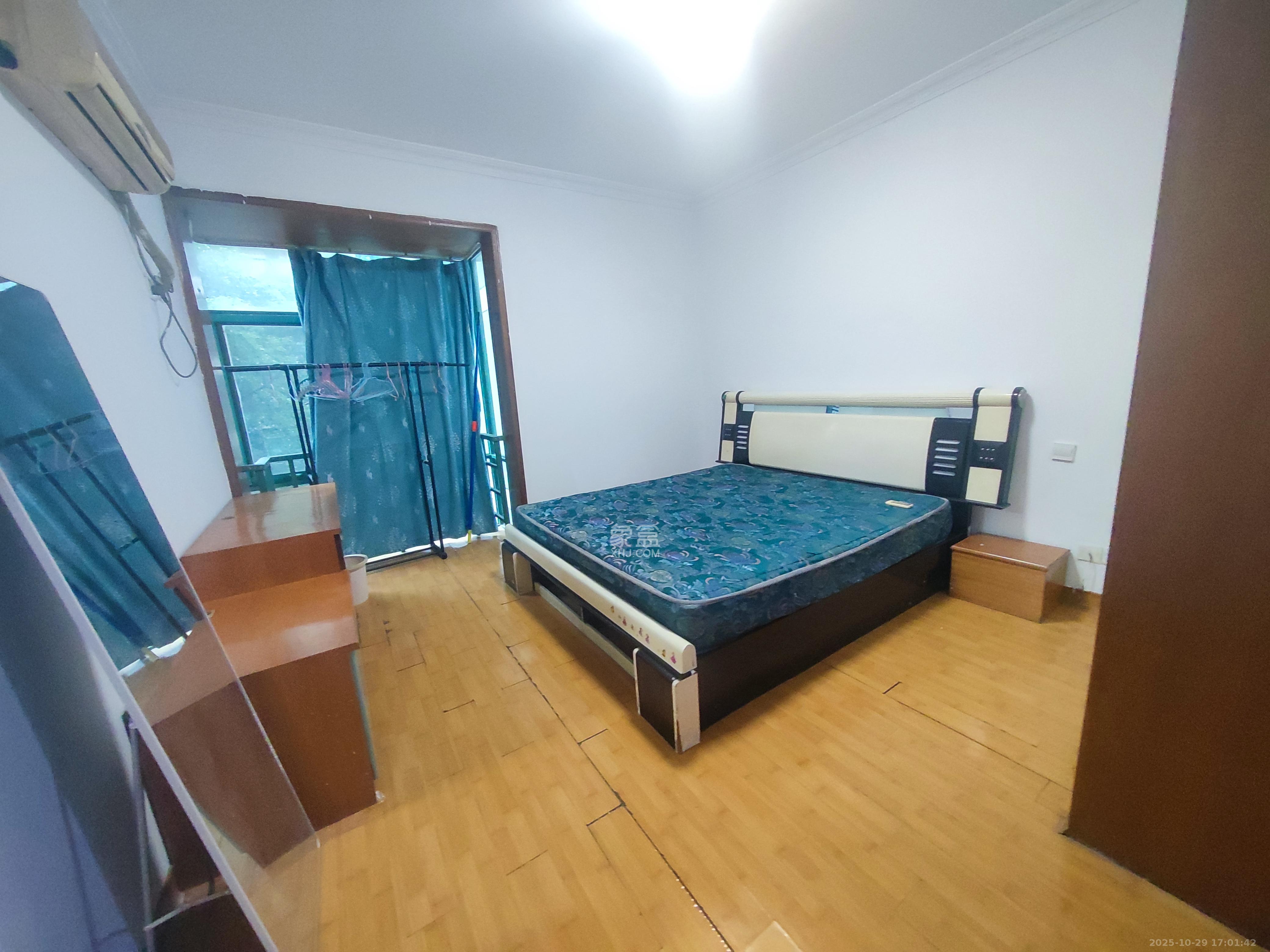 颐美园  3室1厅1卫    2500.0元/月室内图