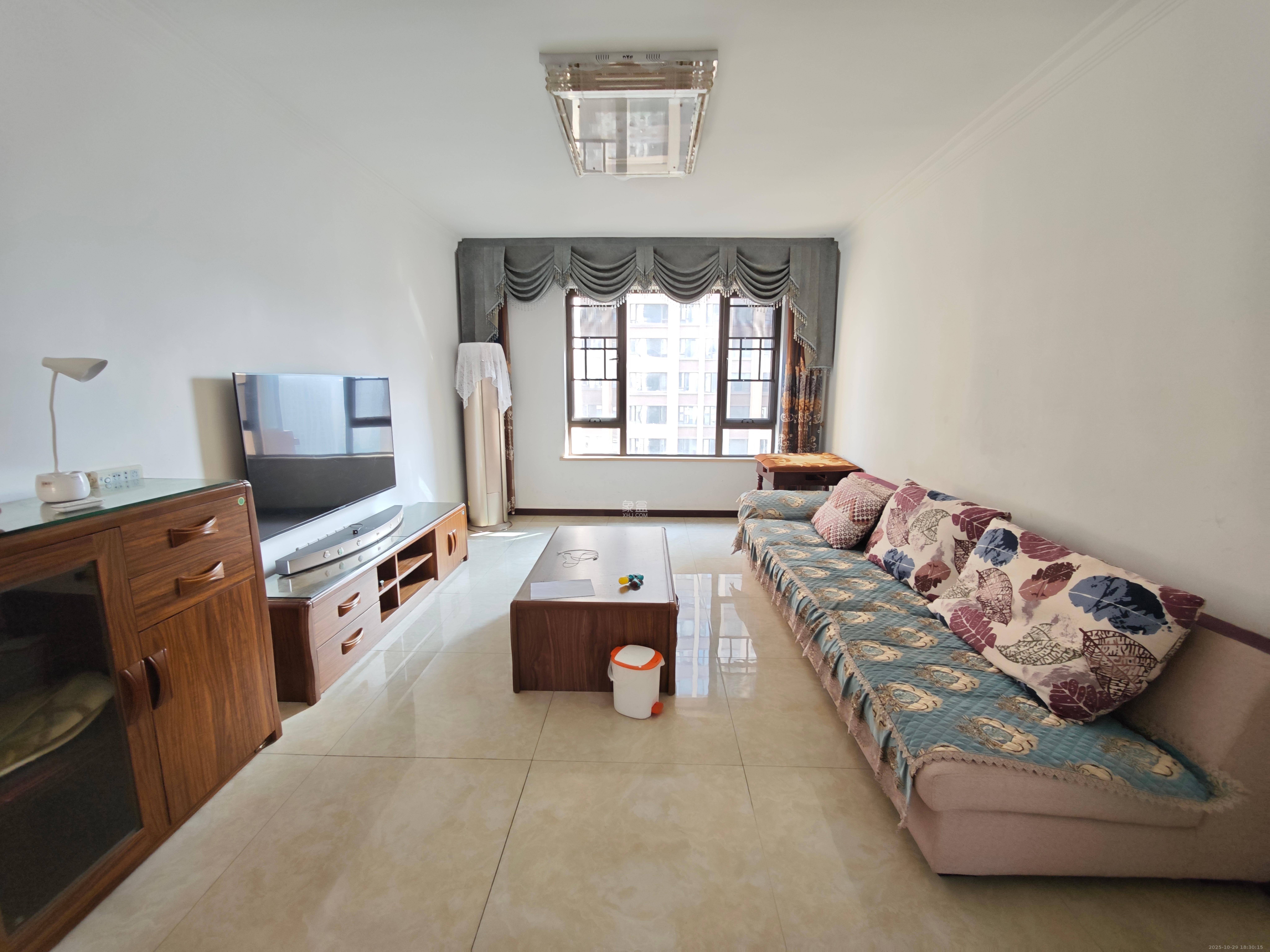 阳光城尚东湾青云苑  3室2厅2卫    2600.0元/月 阳光城尚东湾青云苑  3室2厅2卫    2600.0元/月室内图