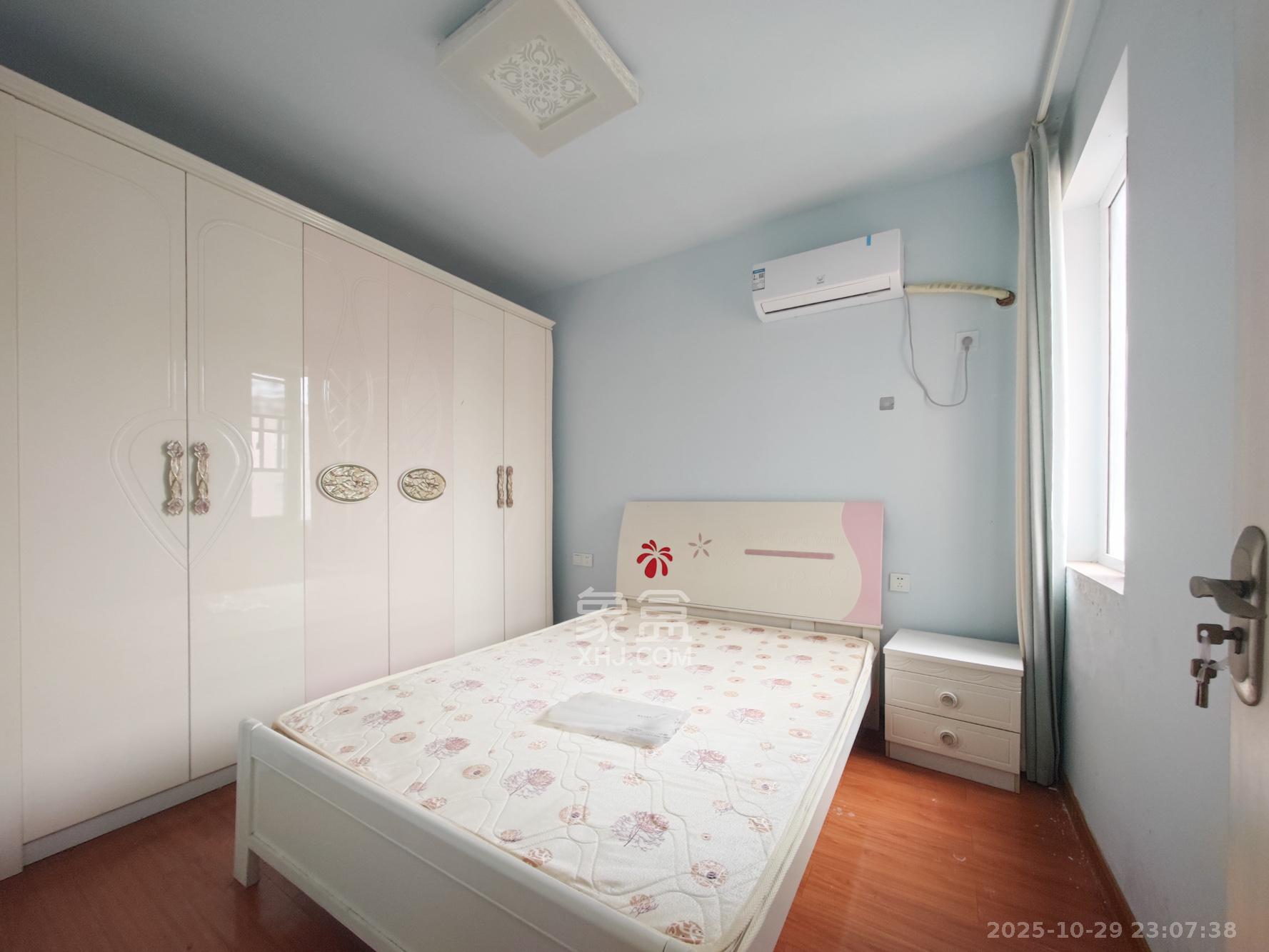 丽发新城  2室2厅1卫    49.8万卧室