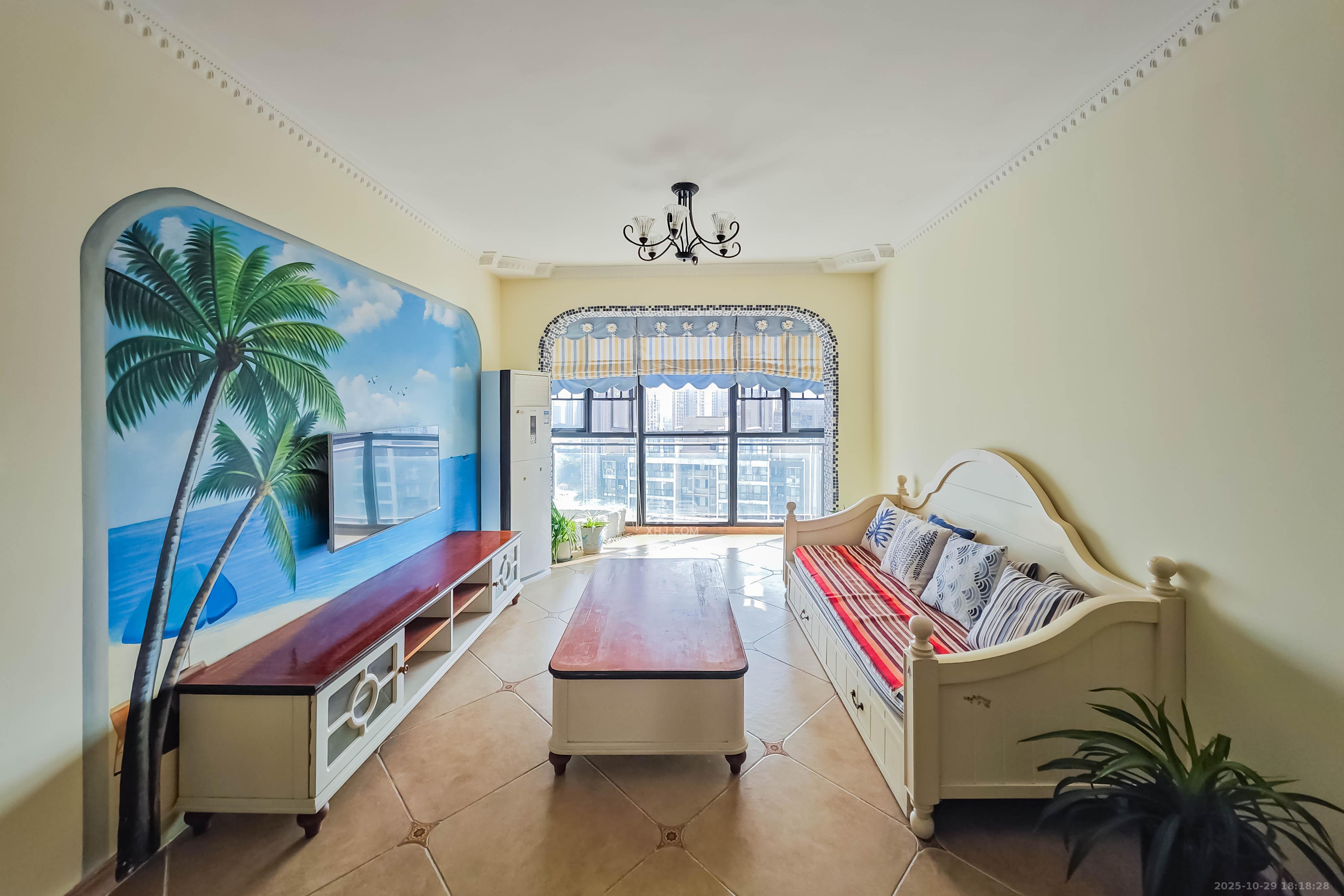 融科东南海  2室1厅1卫    79.0万客厅