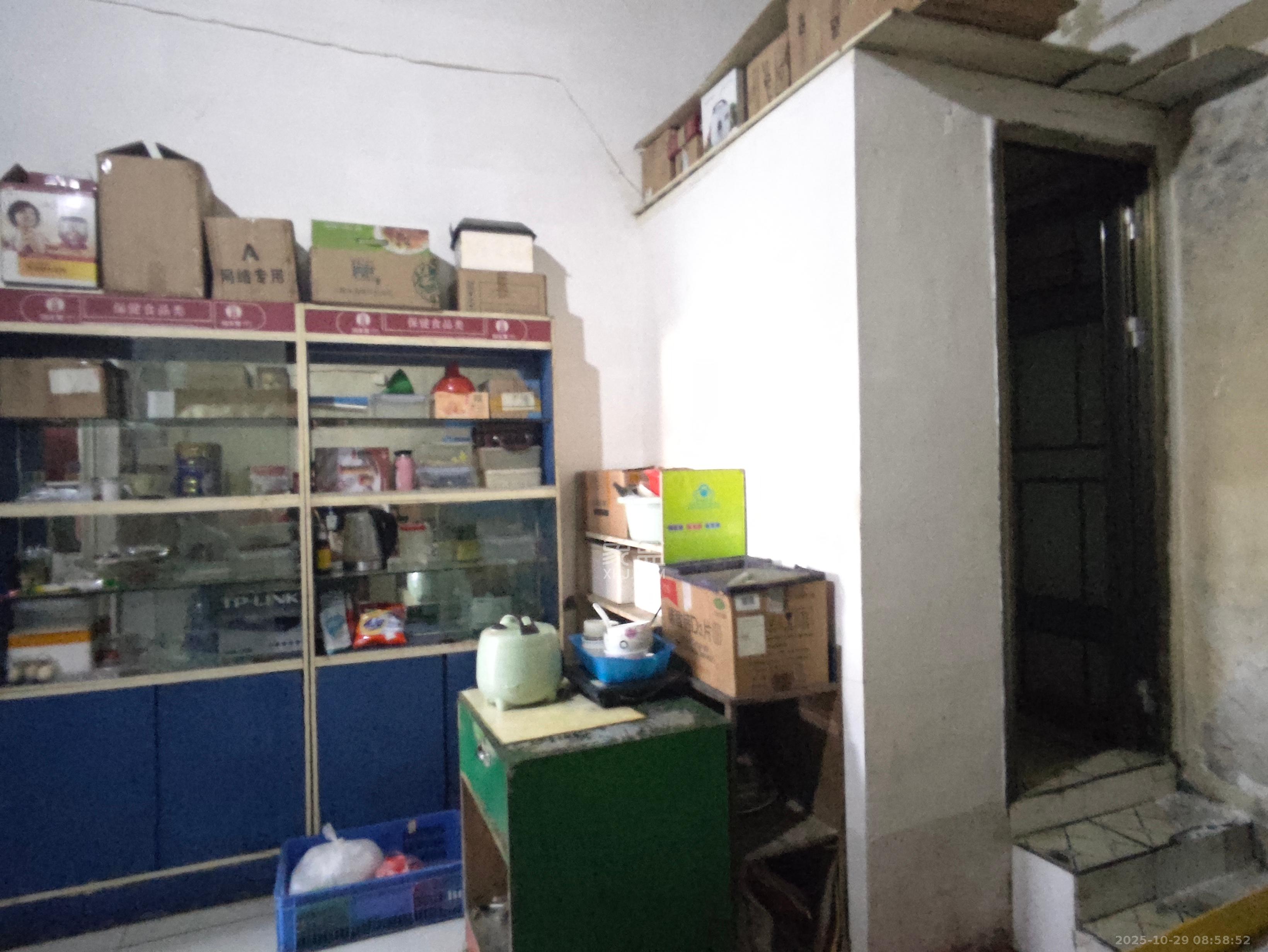 长征花园   106.32㎡      8200.0元/月室内图