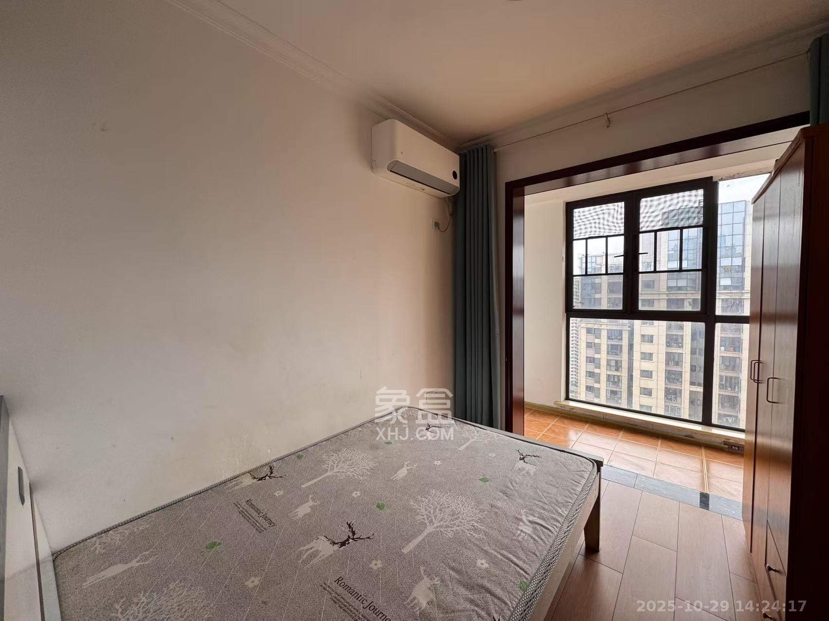 芙蓉万国城MOMA（卓越汇富苑）  3室1厅2卫    1500.0元/月室内图