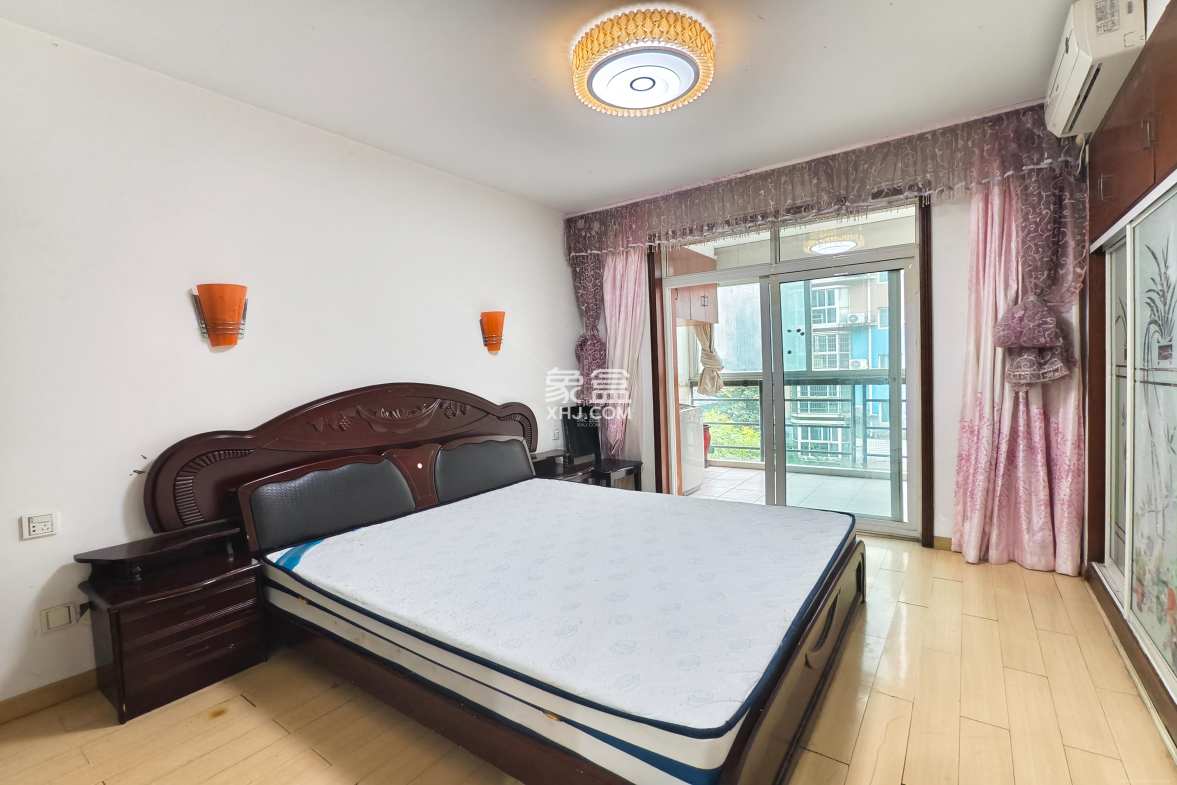 金色山庄  2室2厅1卫    2200.0元/月 金色山庄  2室2厅1卫    2200.0元/月室内图