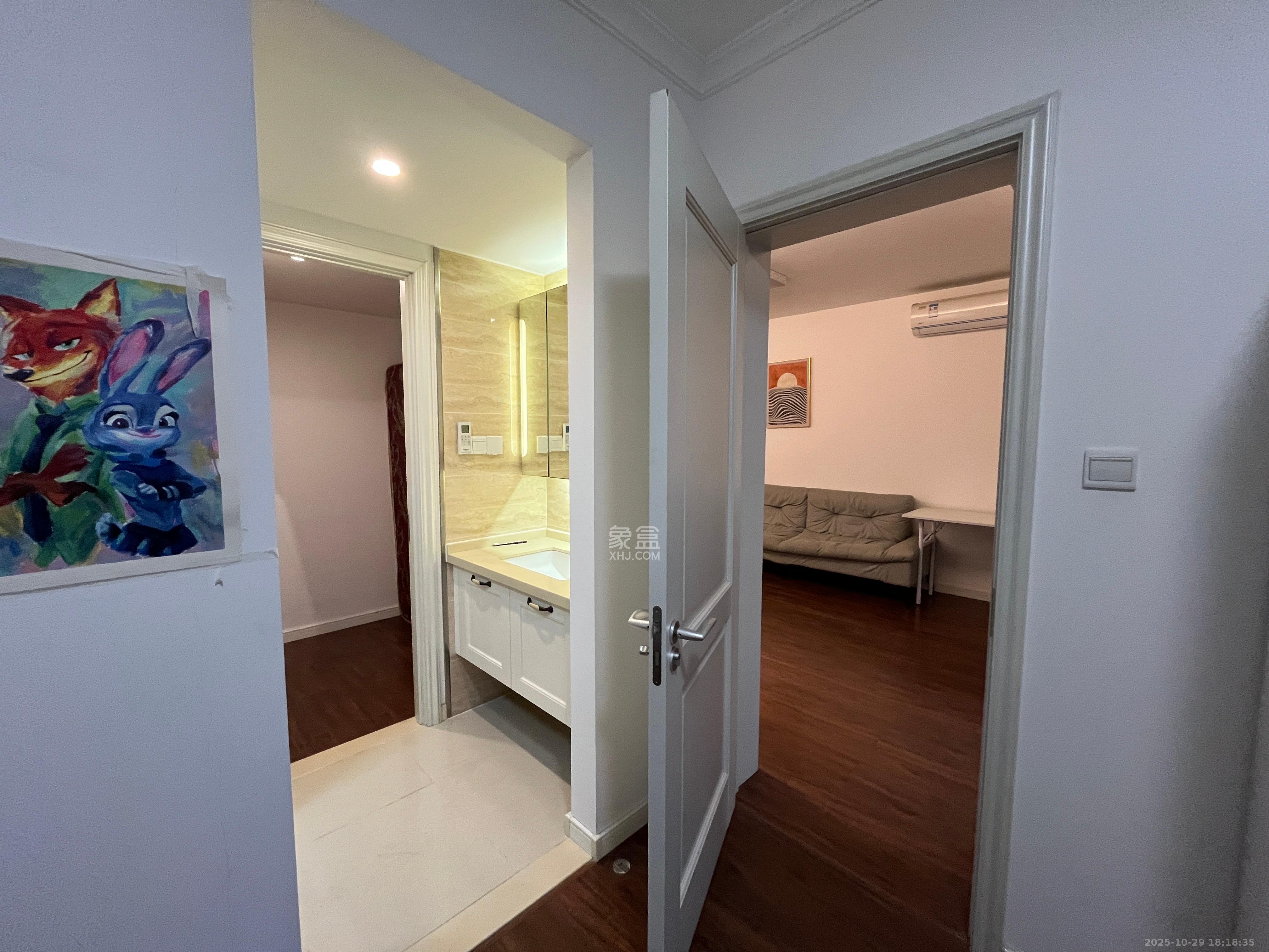 万科魅力之城观澜里 3室2厅1卫 2400.0元/月 万科魅力之城观澜里 3室2厅1卫 2400.0元/月室内图