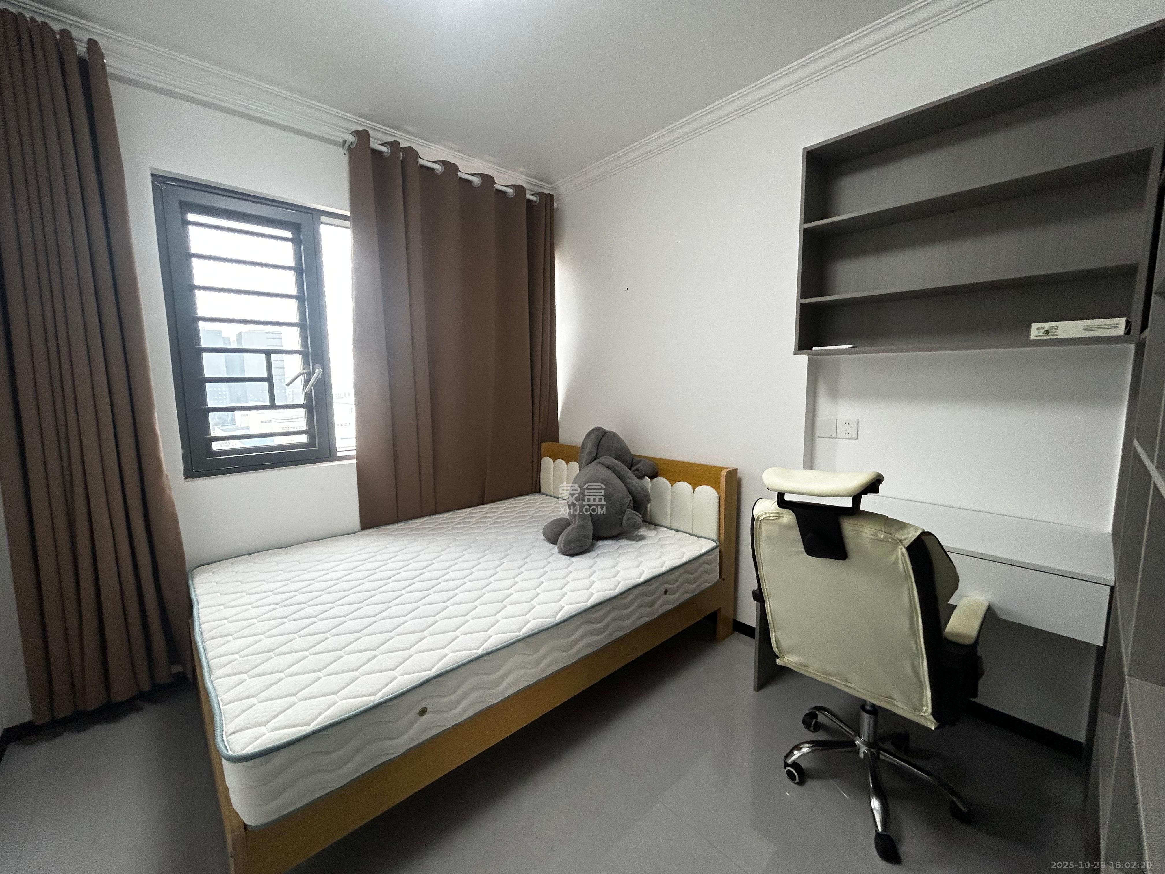 汉唐世家一期  3室2厅2卫    2600.0元/月 汉唐世家一期  3室2厅2卫    2600.0元/月室内图