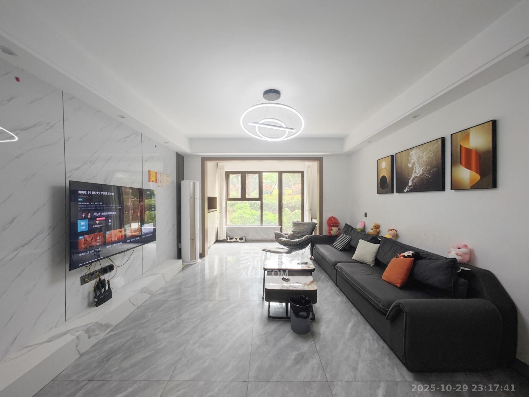 五矿万境蓝山 3室2厅2卫 108.0万 五矿万境蓝山 3室2厅2卫 108.0万客厅