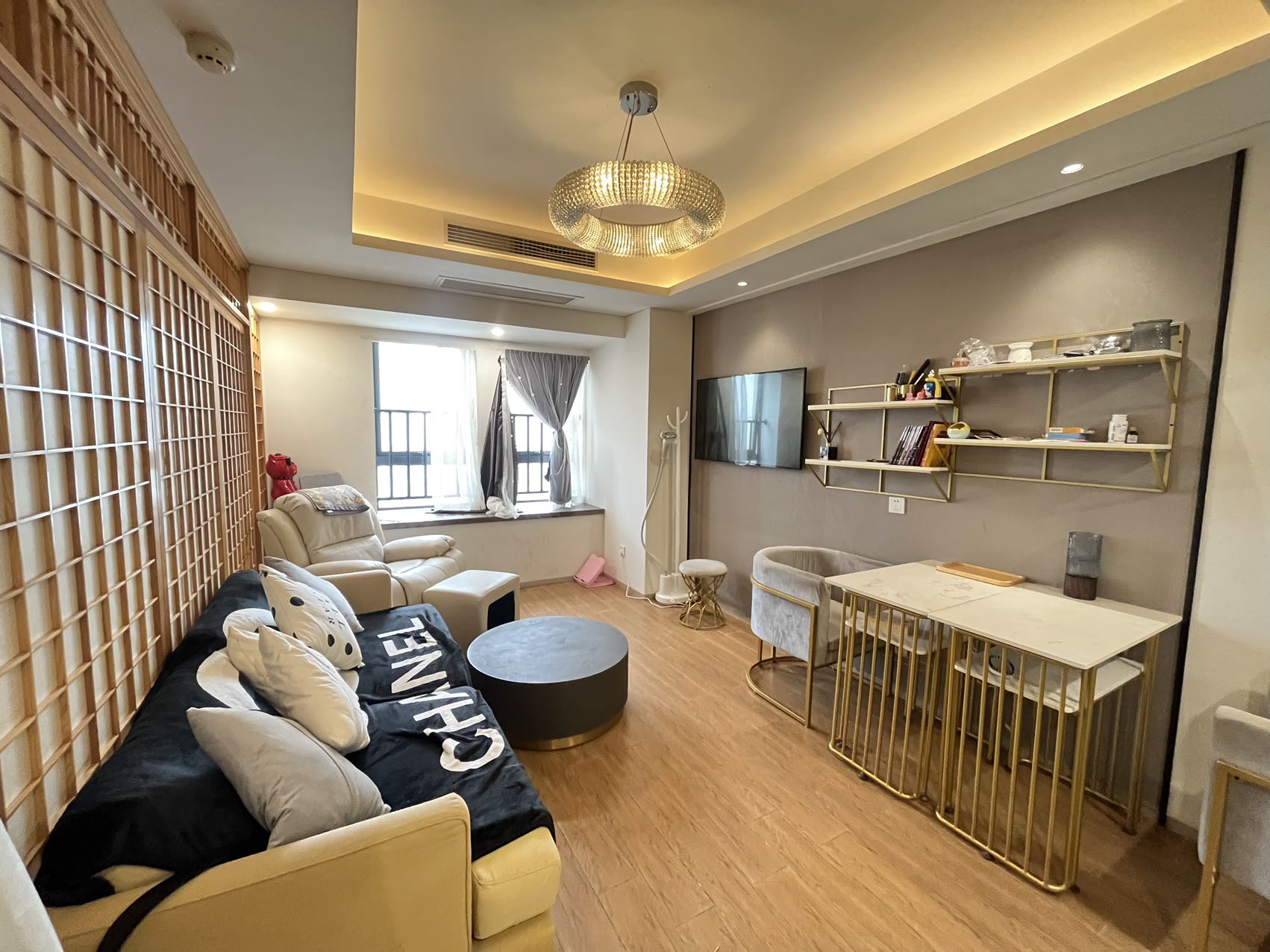 海航豪庭南苑  1室1厅1卫    2800.0元/月室内图